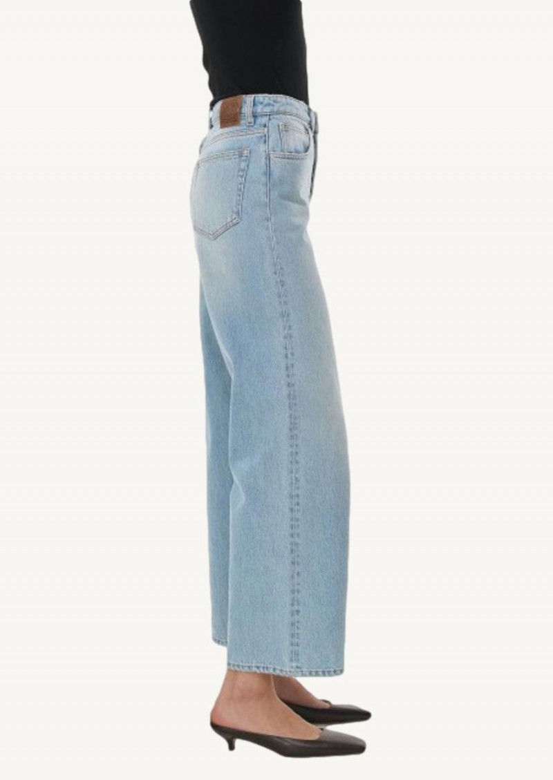 Light blue wash flair denim - Totême 