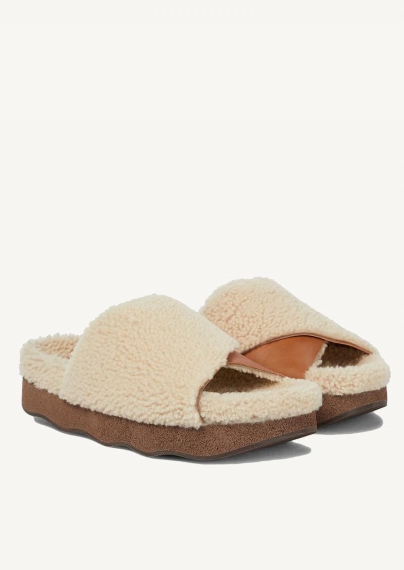 Luminous ochre Wavy mules in sheep