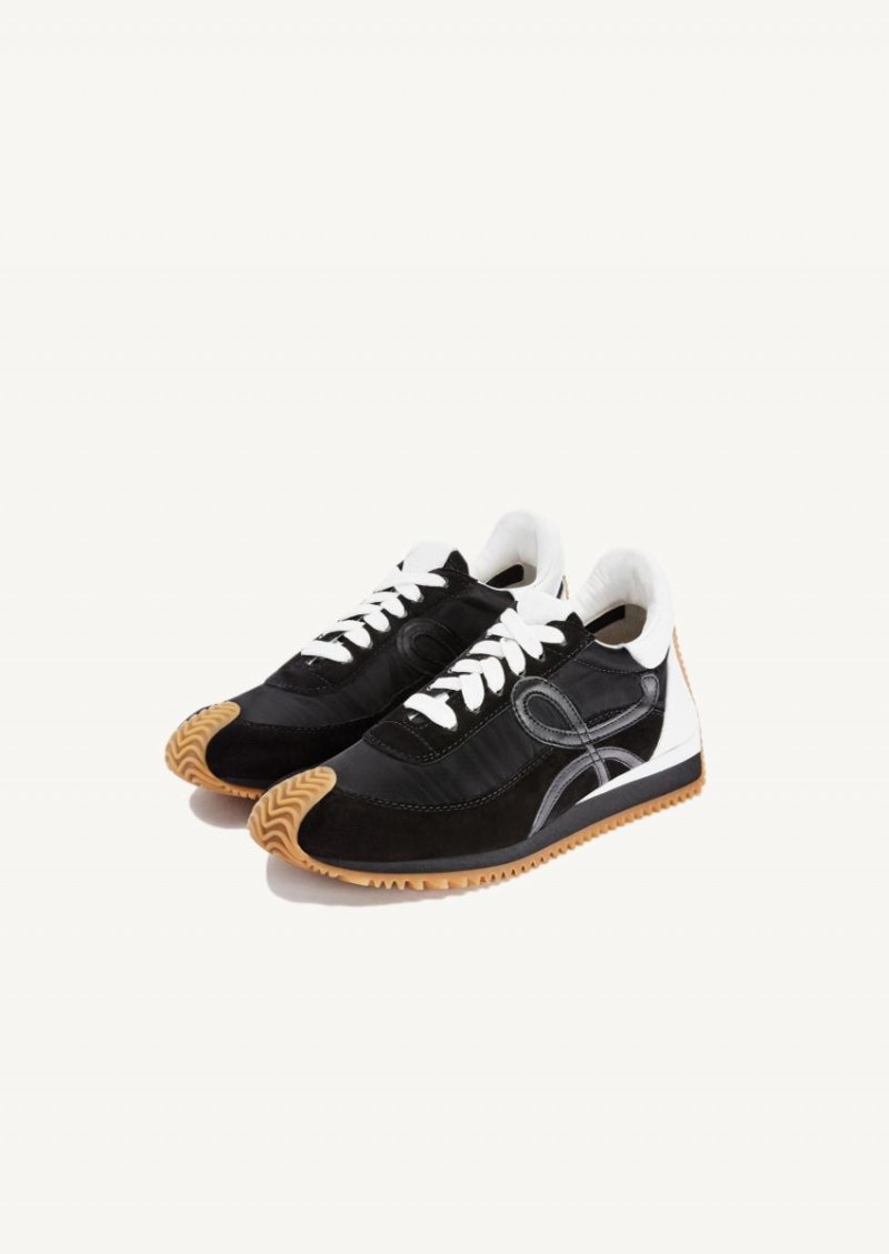 Baskets Flow runner noires et blanches