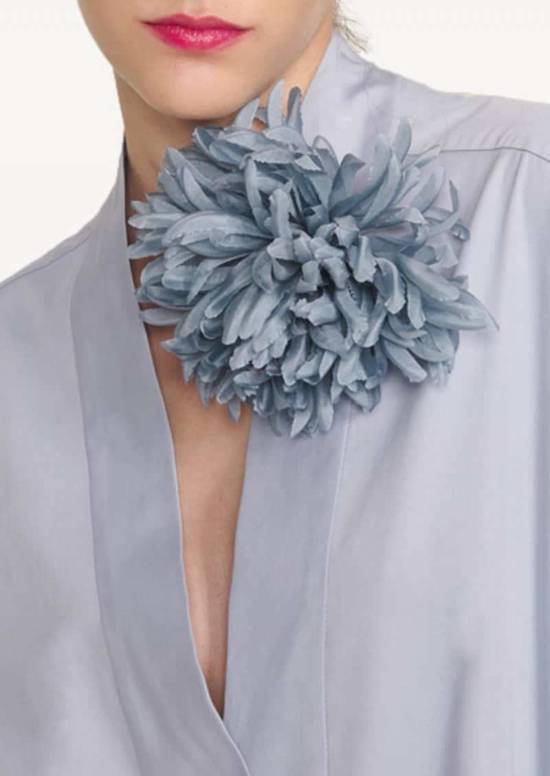 Orage anemone brooch