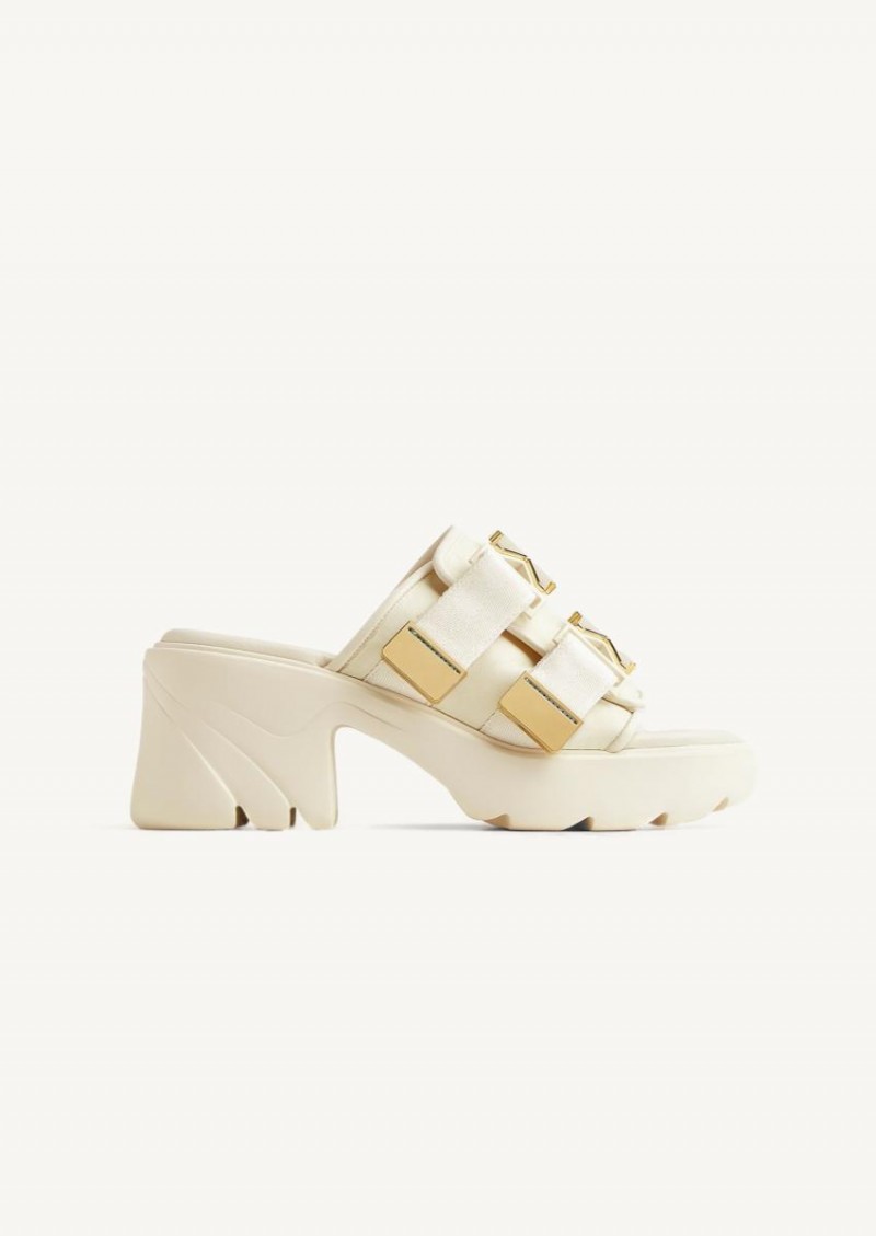 String Flash Bomber sandals