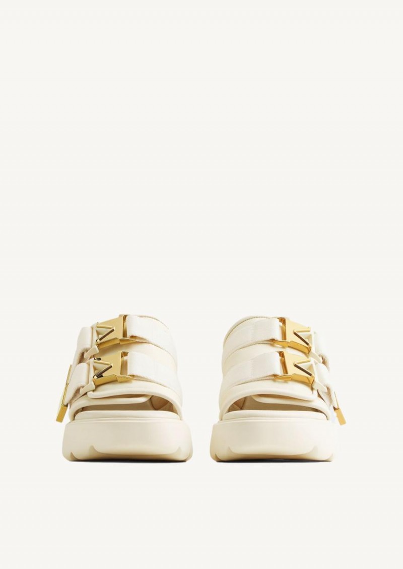 String Flash Bomber sandals