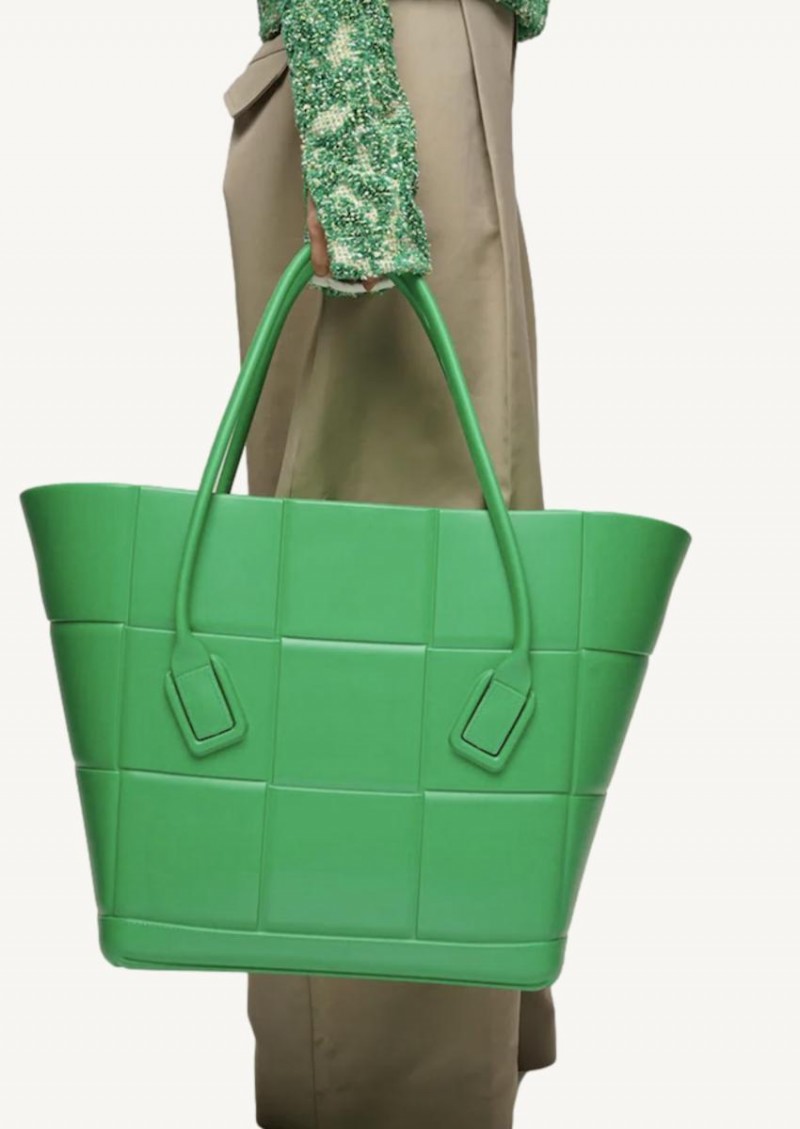 Grass shopping bag