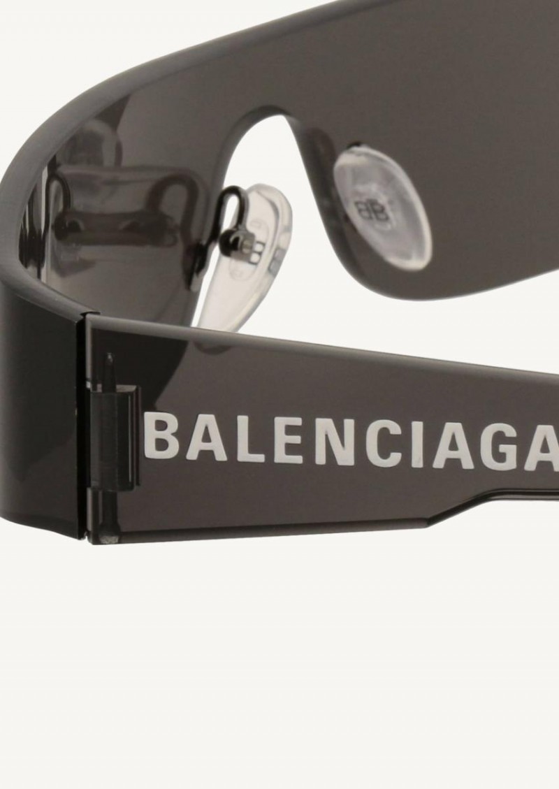 Black mono rectangle sunglasses
