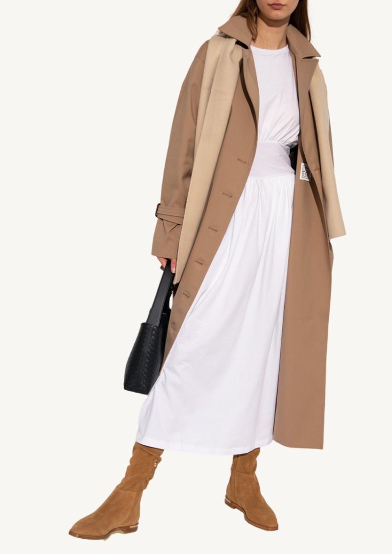 Manteau à double boutonnage