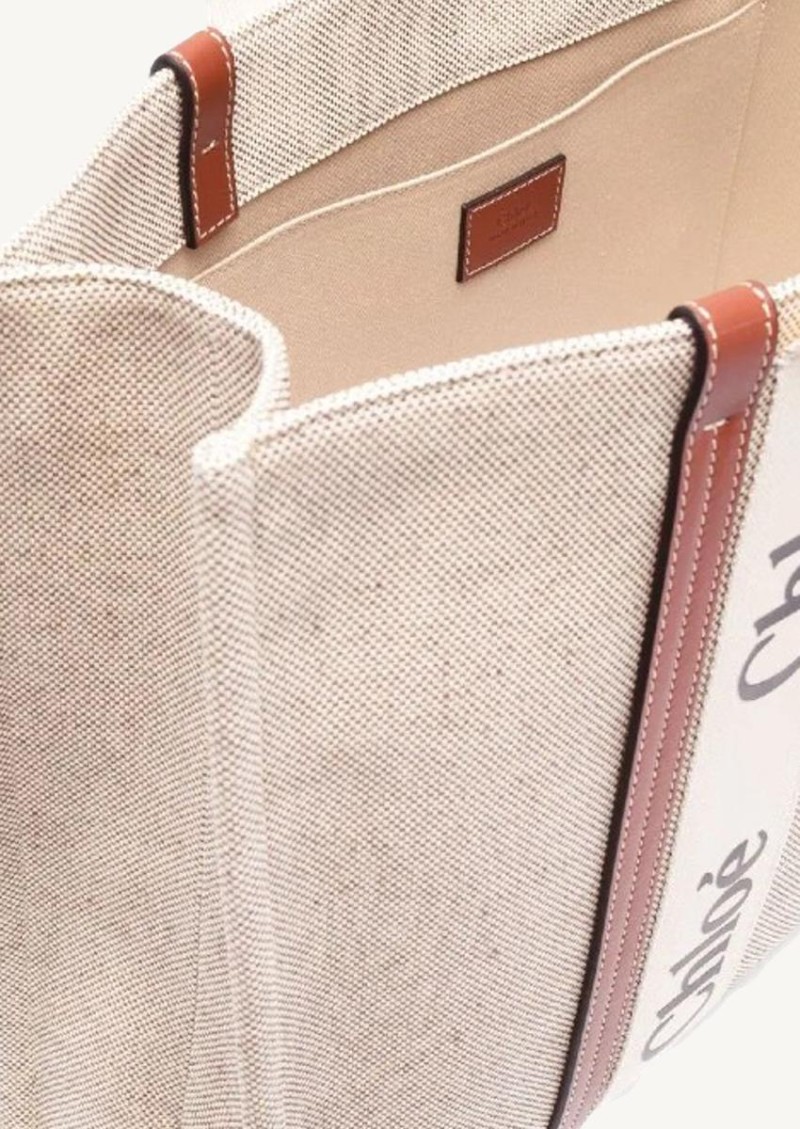 Woody white and brown tote bag