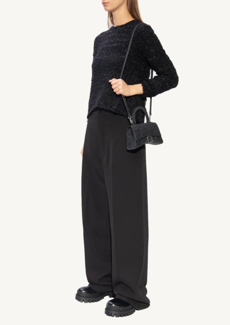 Pantalon noir à plis sur le devant