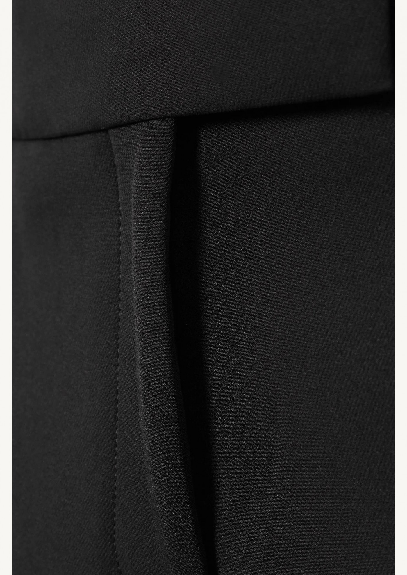 Pantalon droit en grain de poudre à plis
