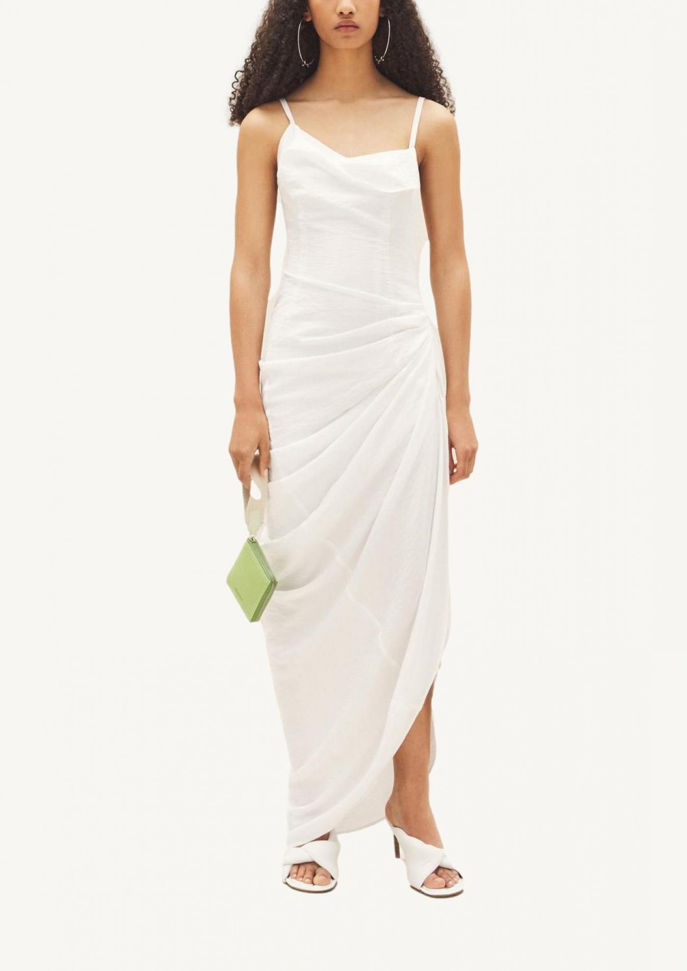 The long white Saudade dress