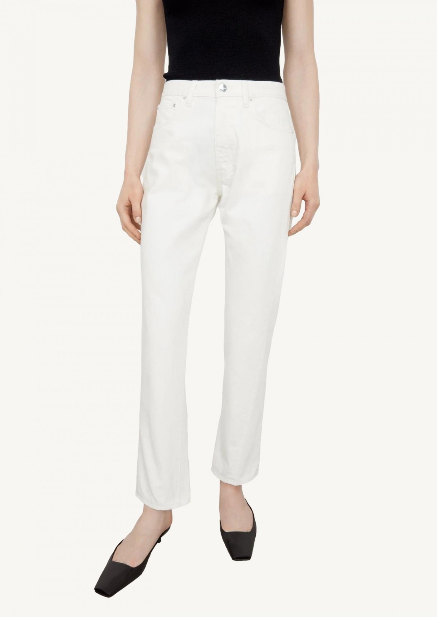 The white Twisted jean