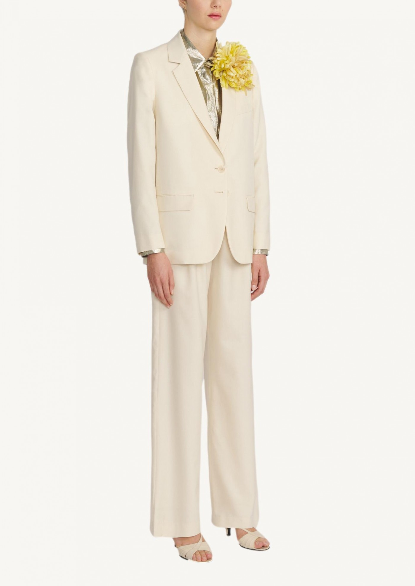 Mahogany white jacket