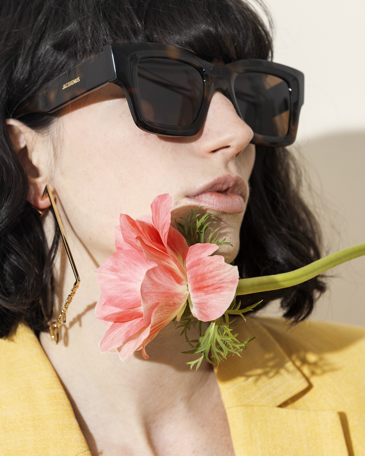 Jacquemus gold round square creoles