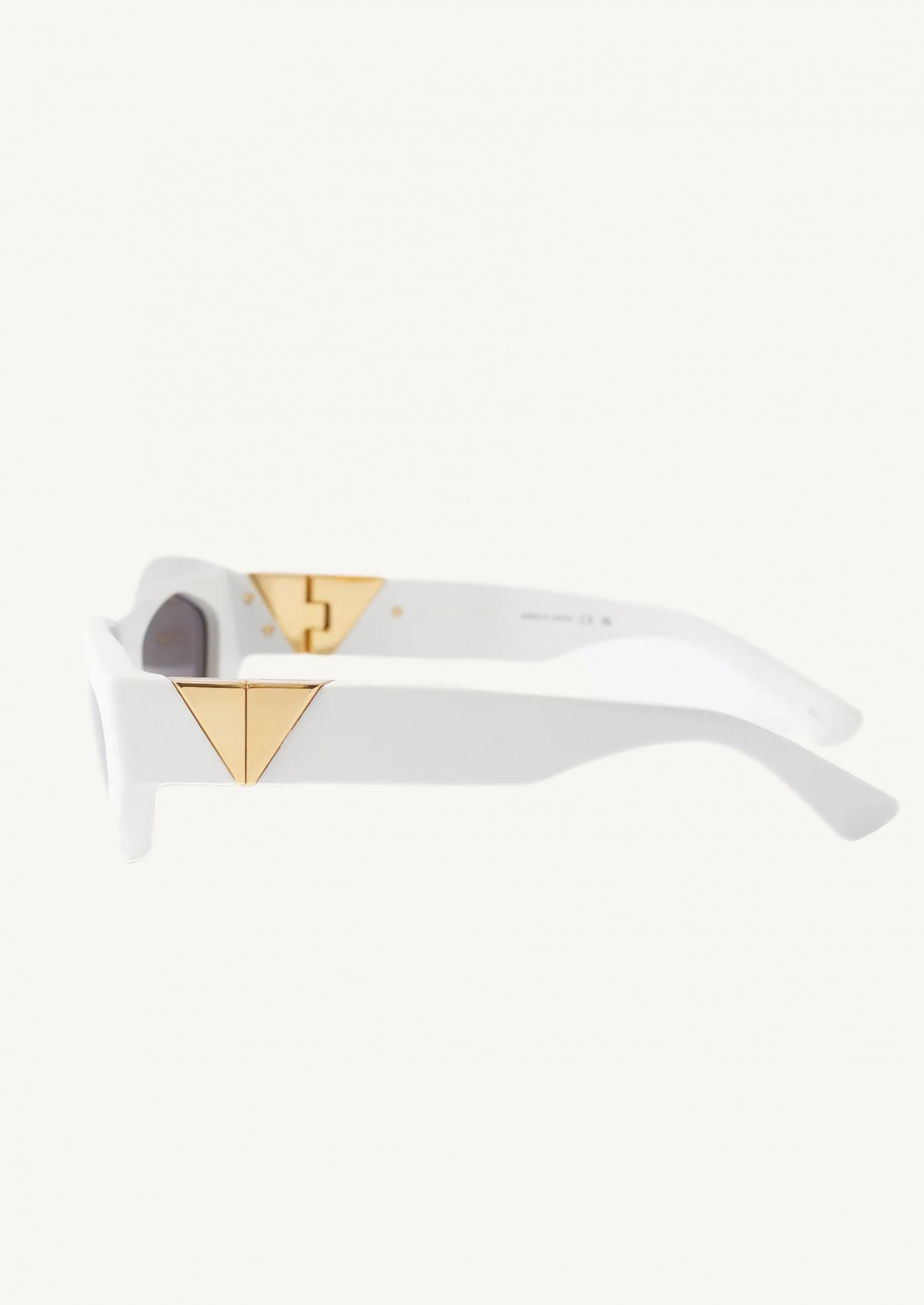Hexagonal sunglasses white angle