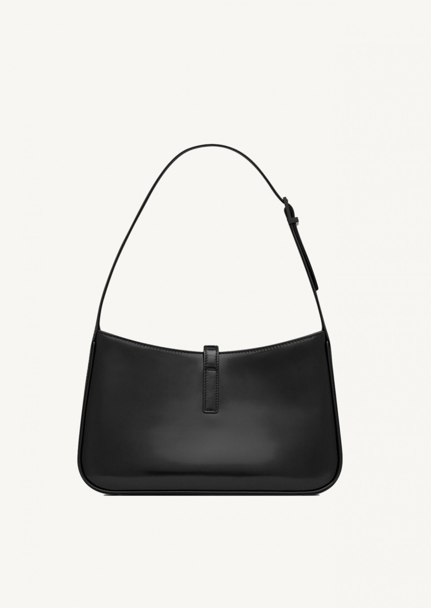 The 5 à 7 in shiny black leather