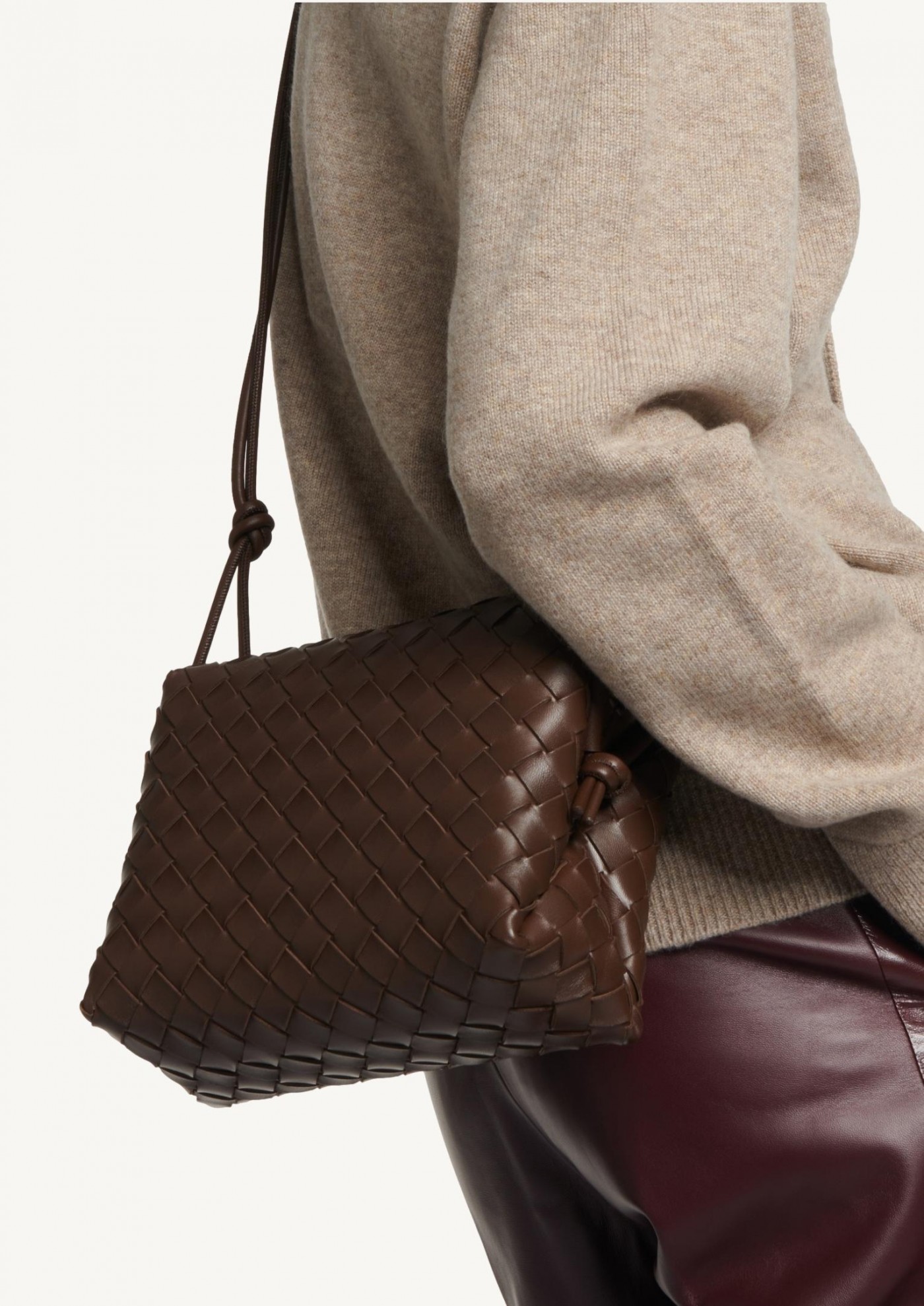 Loop Small leather shoulder bag - Bottega Veneta