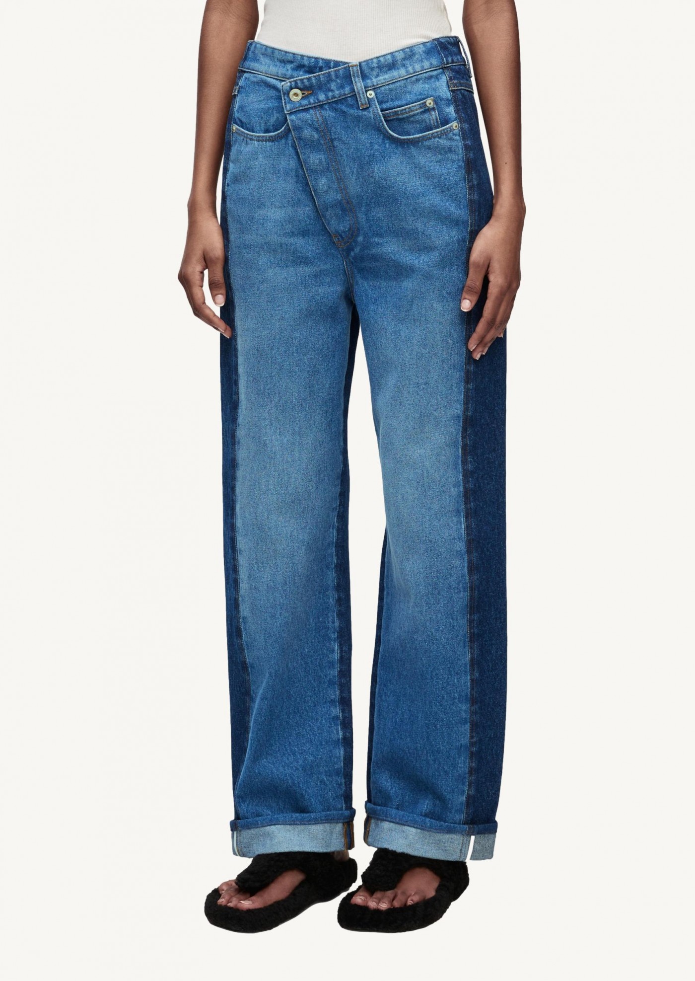 Deconstructed jeans in denim