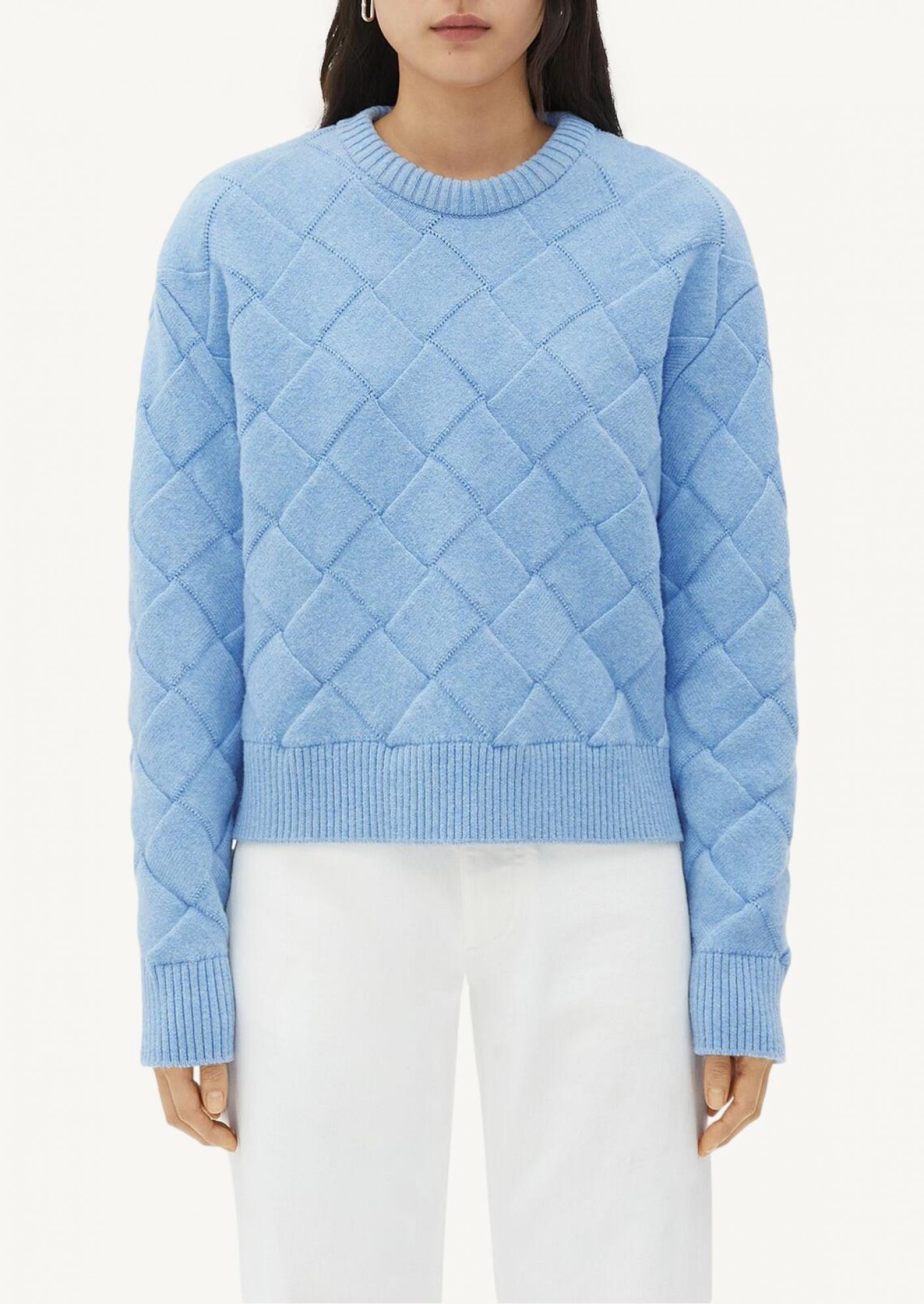 Pull a on sale motif