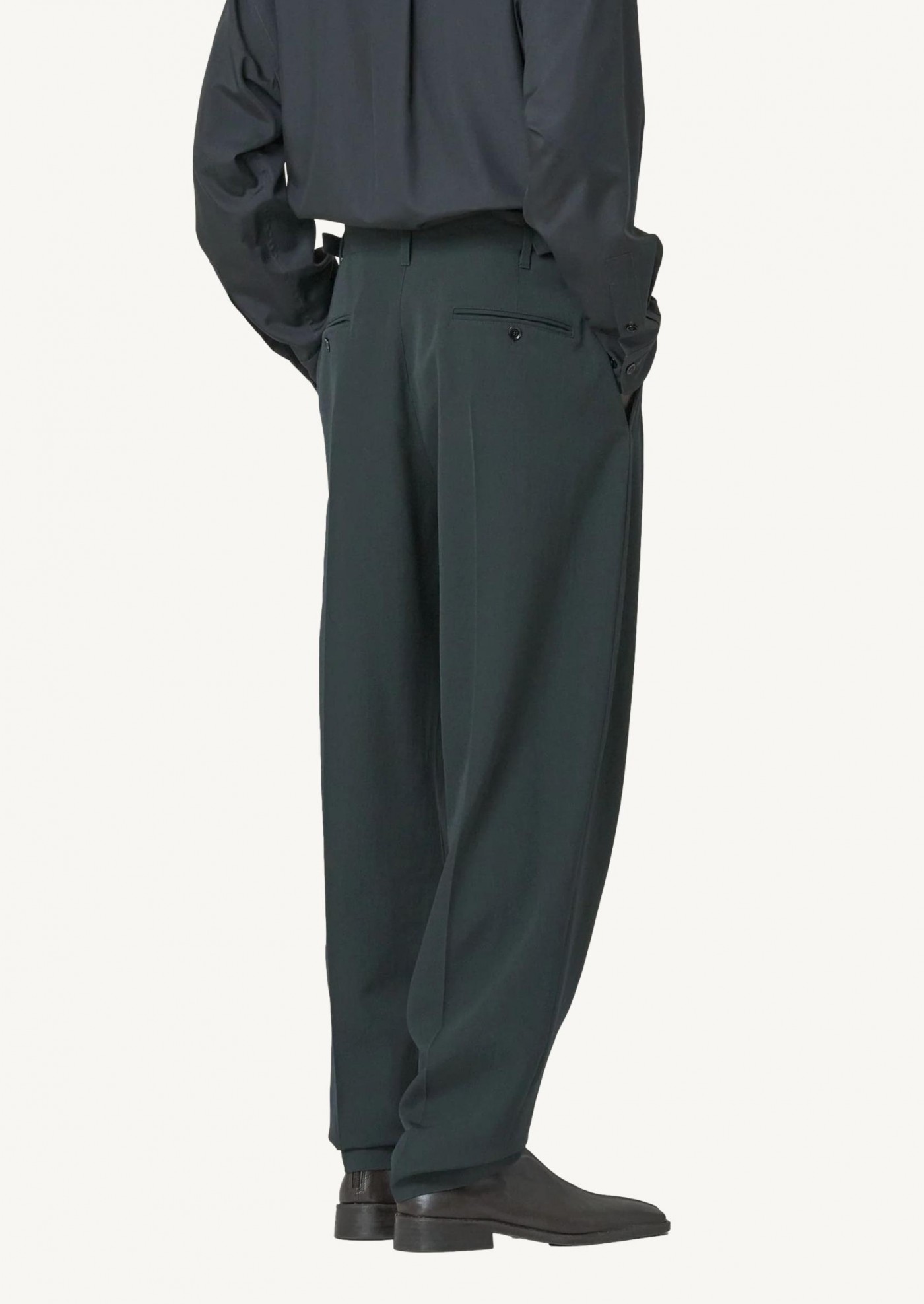 Pleated tapered pants - Caviar
