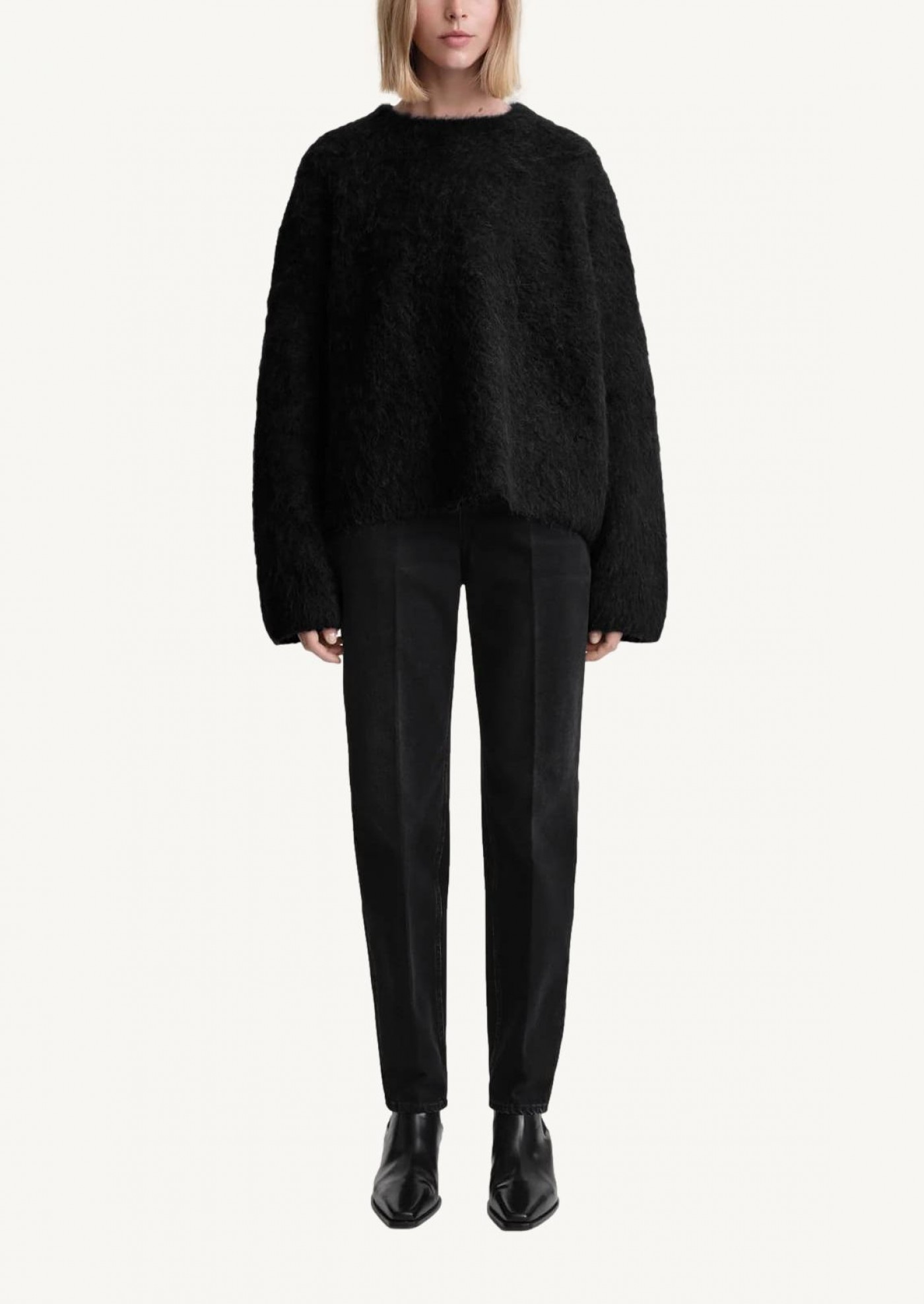 Boxy alpaca knit black