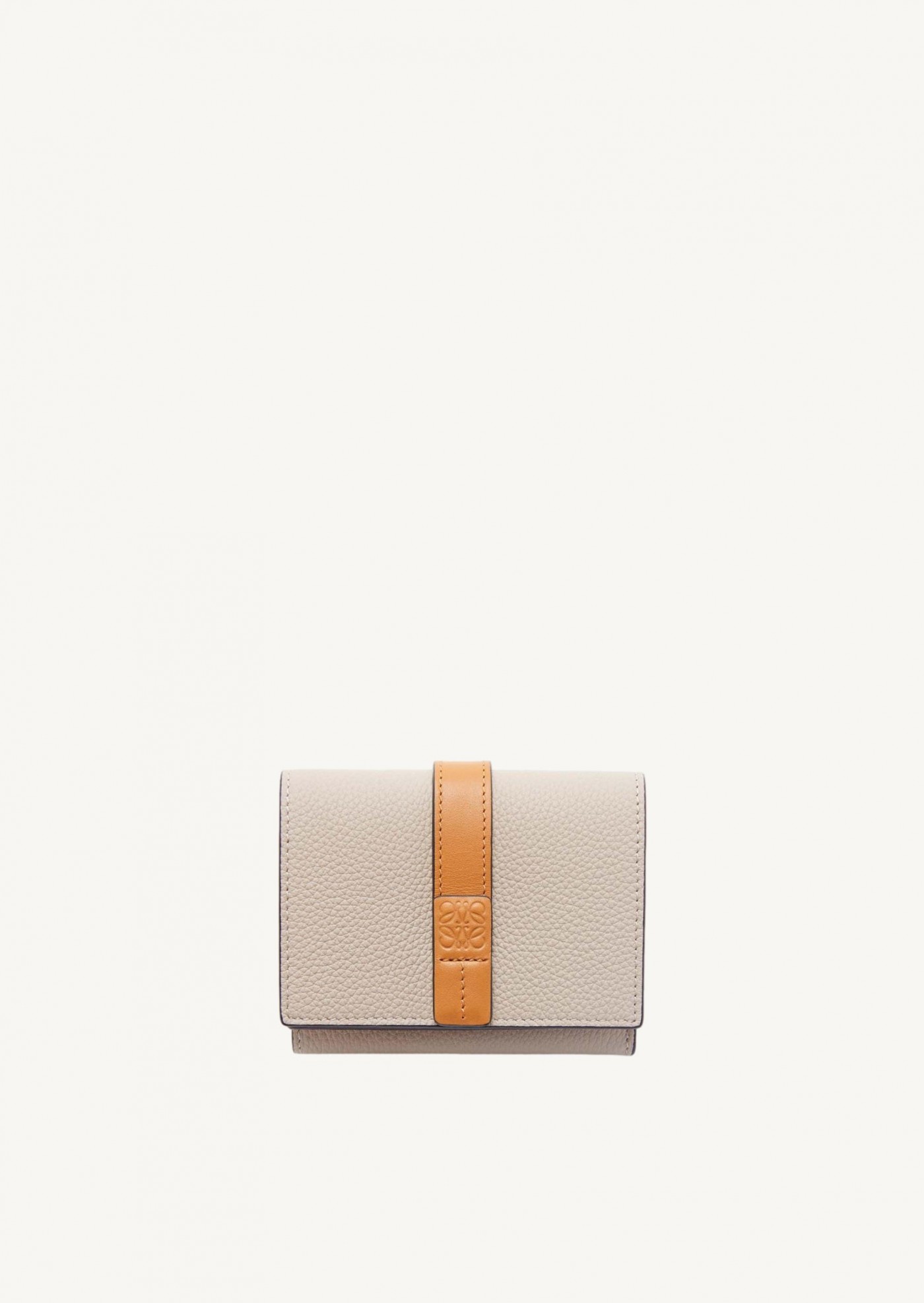 Trifold wallet in soft grained calfskin oat light and honey