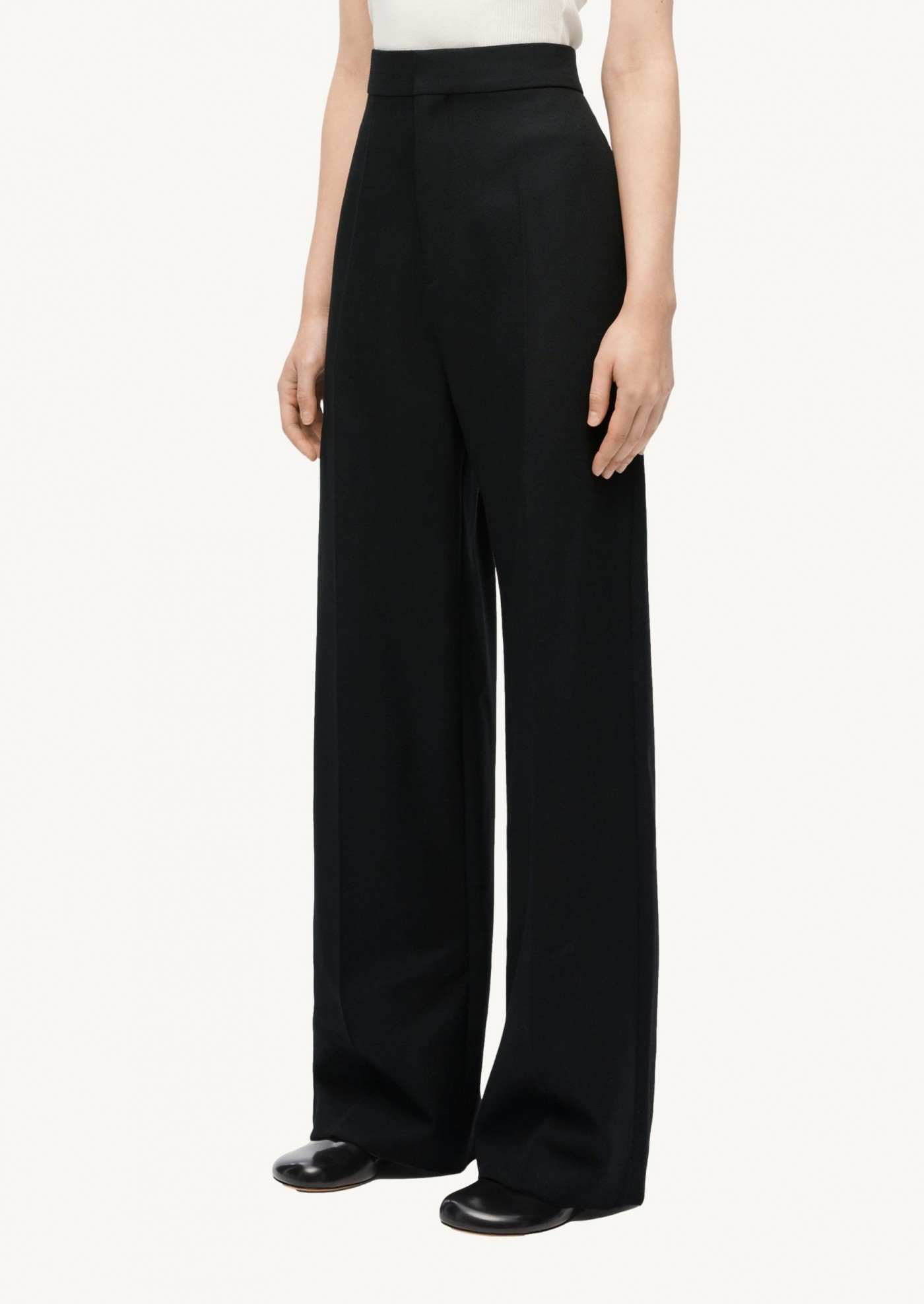 https://www.departementfeminin.com/52460-large_default/loewe-high-waisted-trousers-in-wool-black.jpg