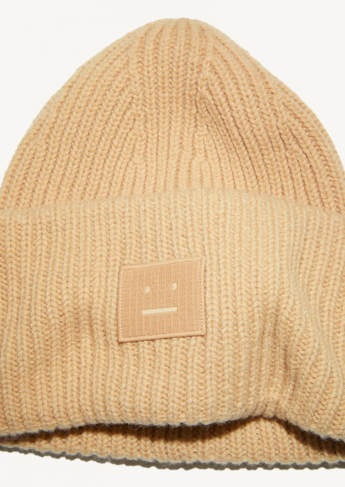 Large face logo beanie beige