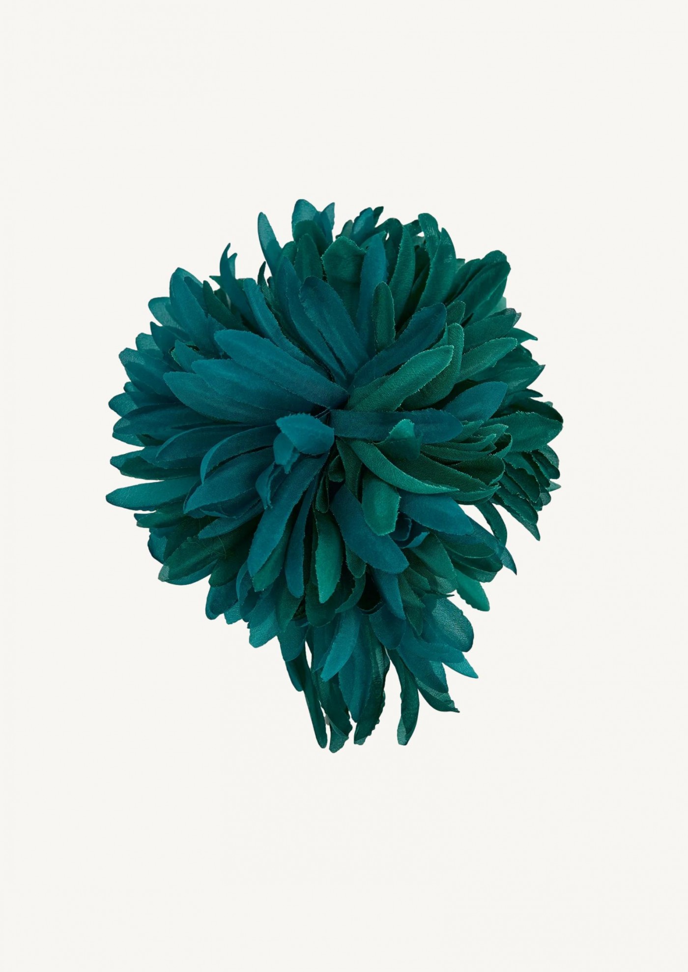 Crepe roselle silk brooch