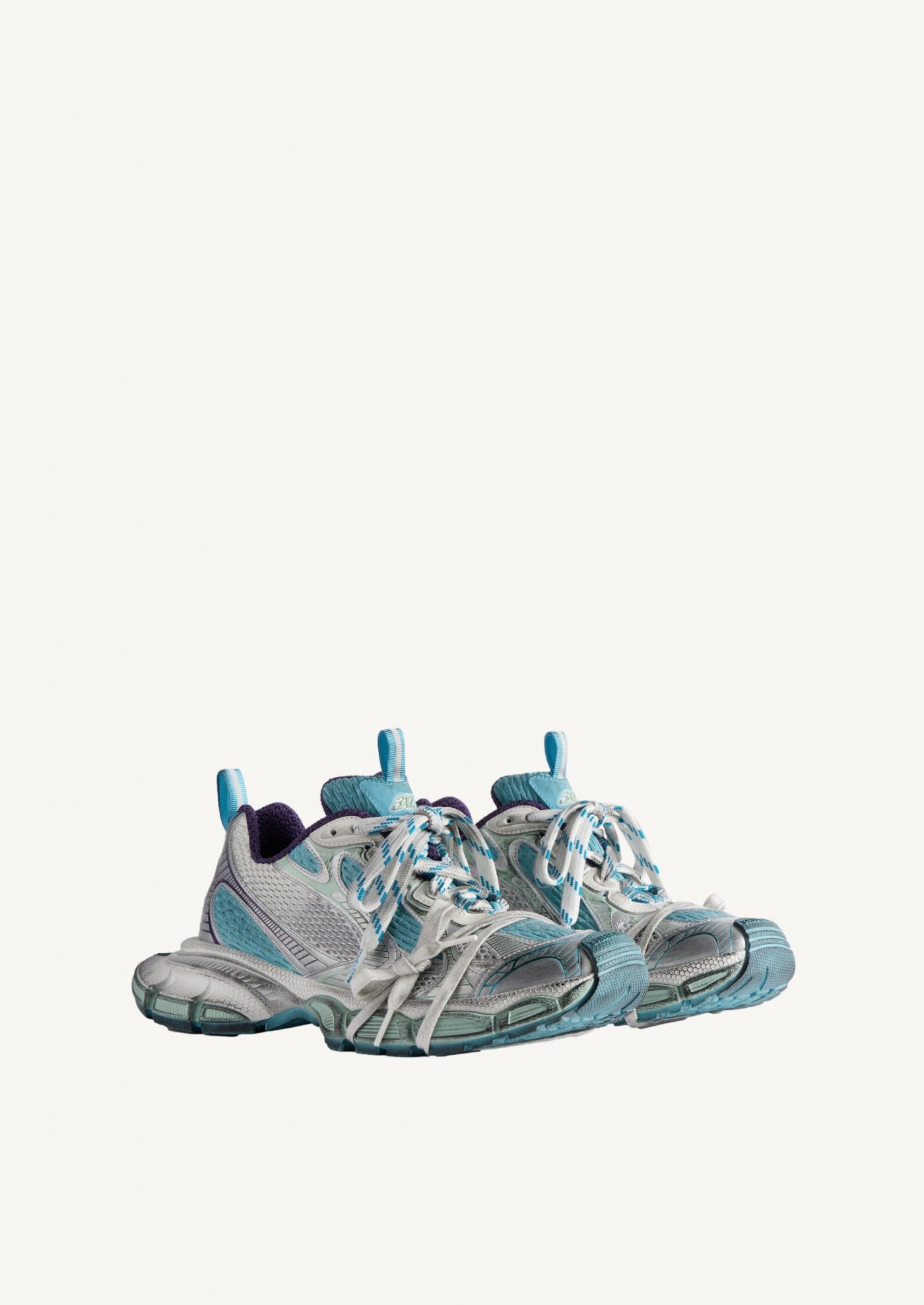 Sneaker 3XL bleu clair, blanche et violette