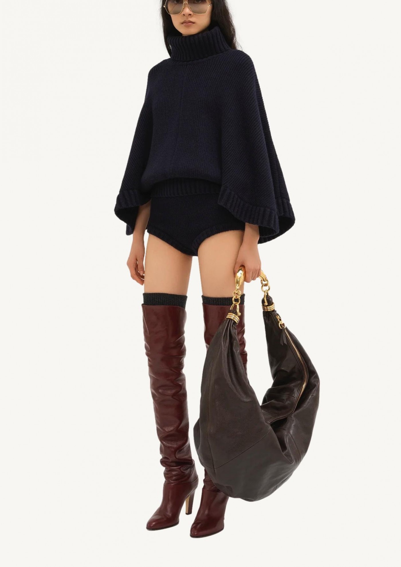 Short turtleneck cape in wool knit and cashmere Chloe