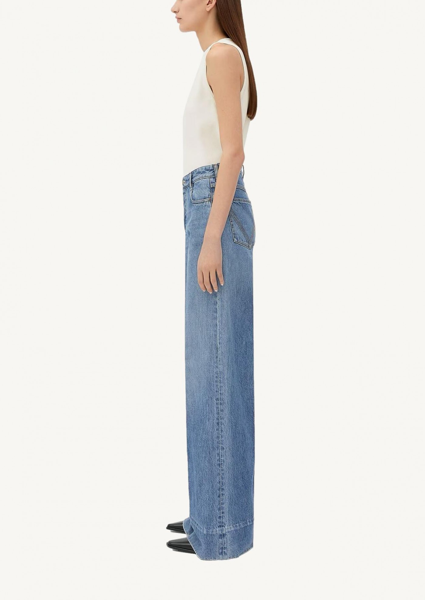 デニム・ジーパン Bottega Veneta VINTAGE INDIGO TURNED UP JEANS Bottega Veneta® Women's Vintage Indigo Turned Up Jeans in