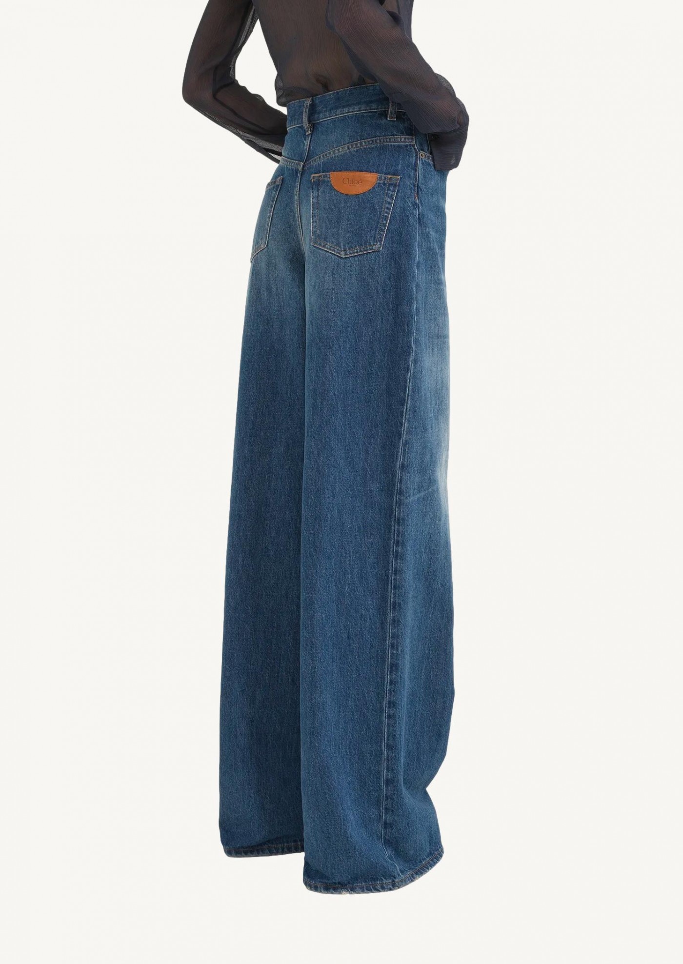 【関税＆送料込み】ChloAC Wide-Leg Denim Jeans chloe-wide-leg-denim-jean.jpg