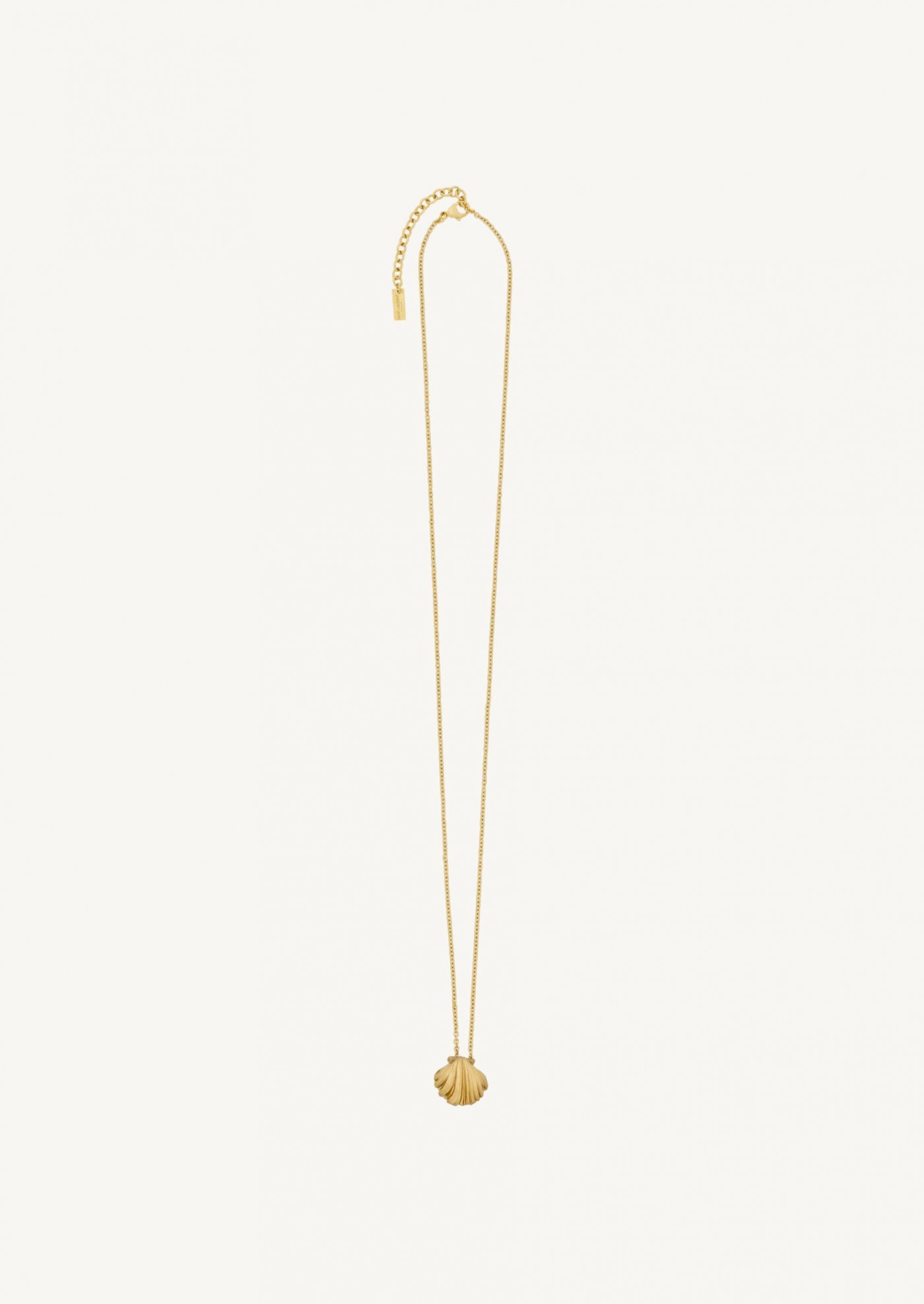 Metal shell necklace