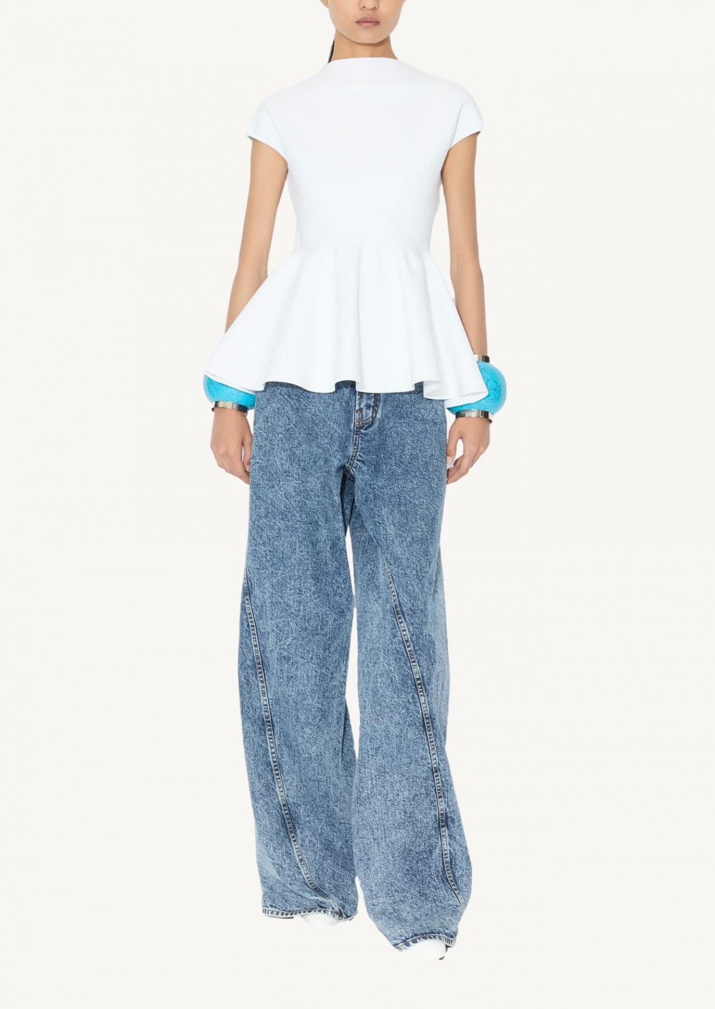 Blue twisted jeans