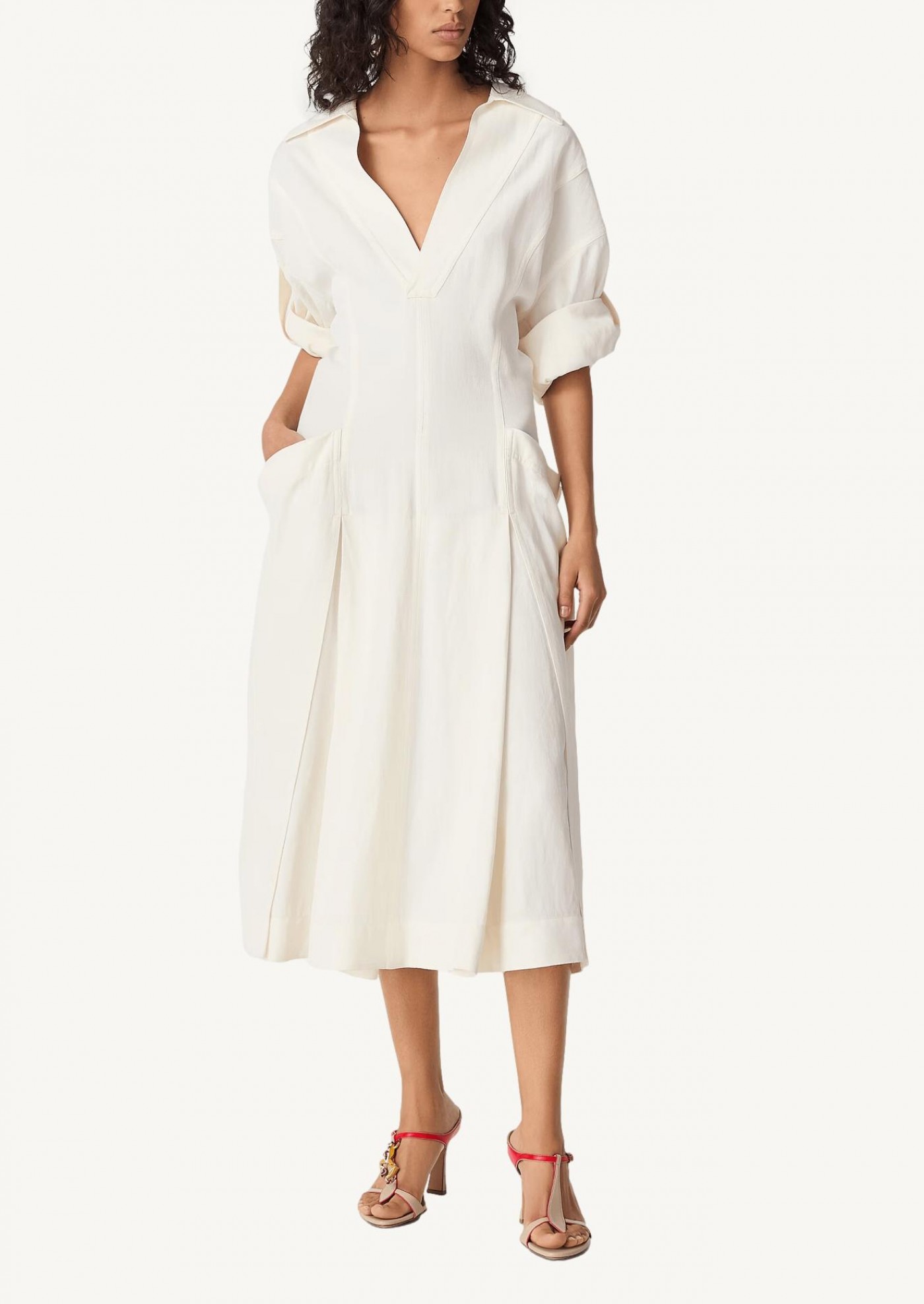 Dress in viscose and linen chalk