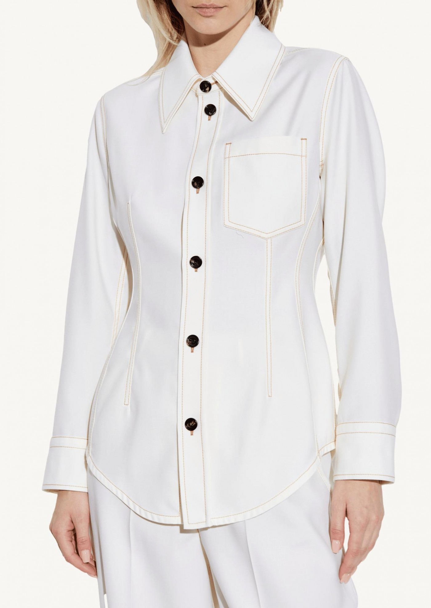 Buttonned shirt in light wool