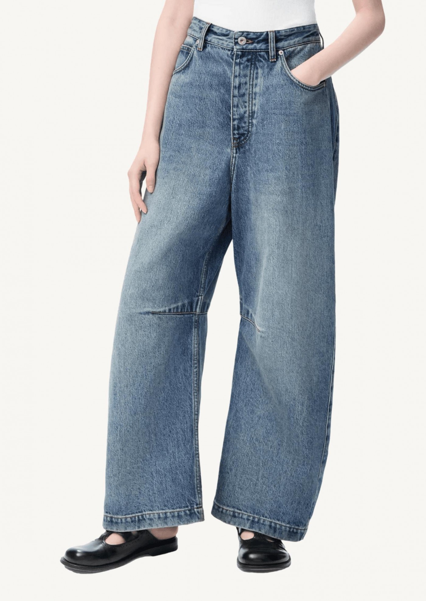 Anagram denim barrel jean