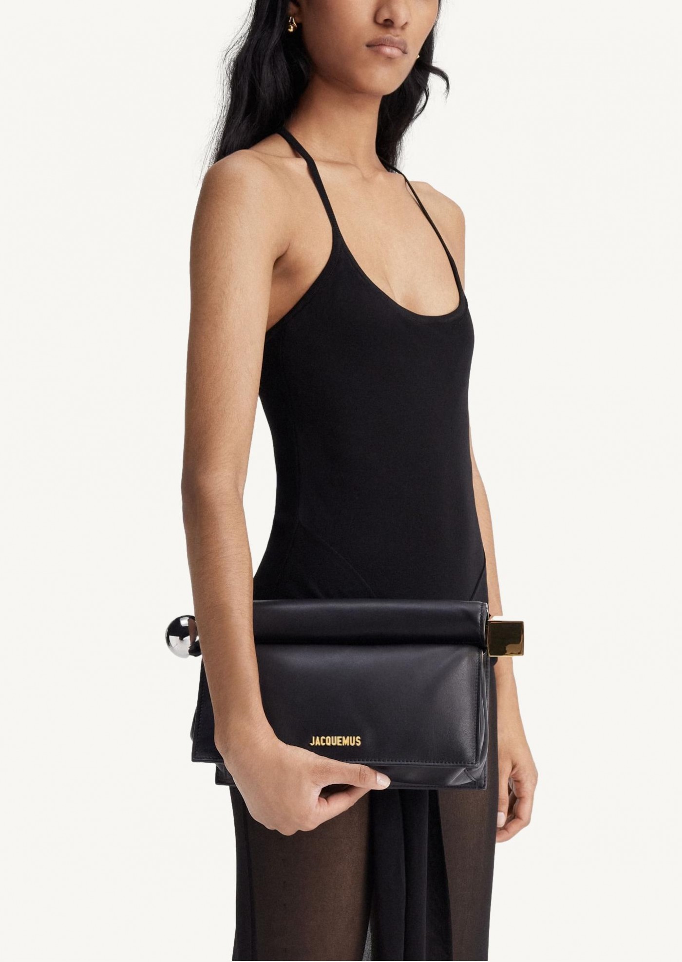 【関税&送料込み】Jacquemus Round Square Handbag The round square black pouch - Jacquemus