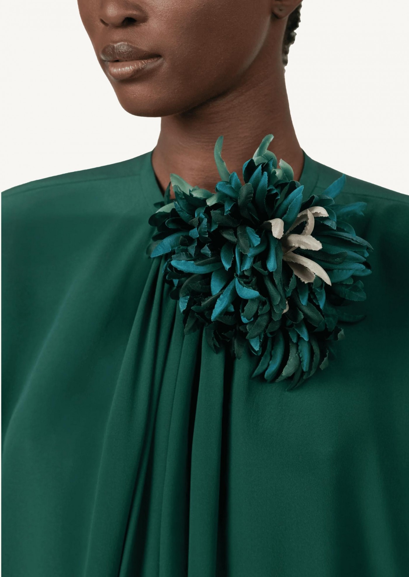 Broche Nicole Indress