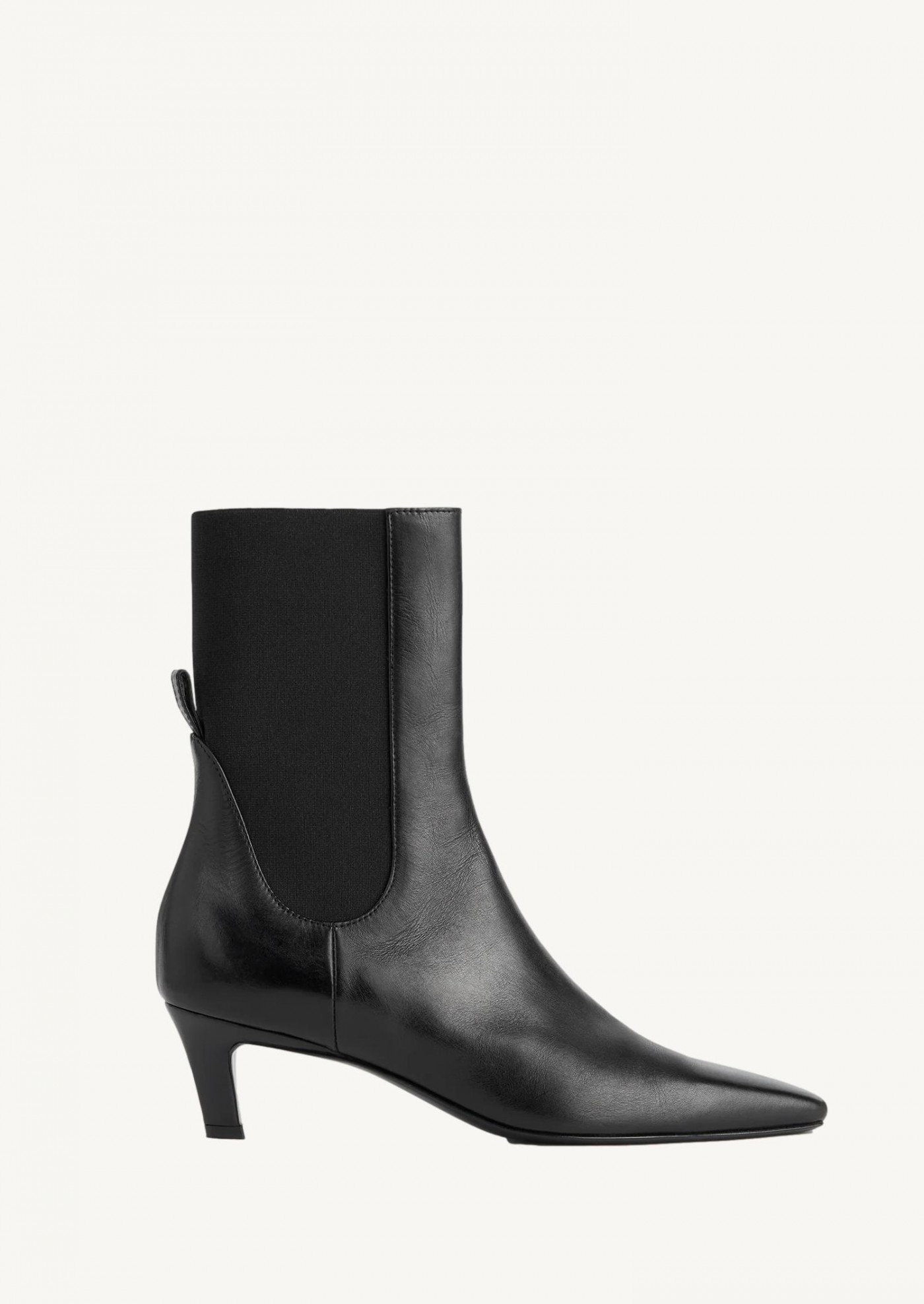 Bottes à talons mi-hauts en cuir noir