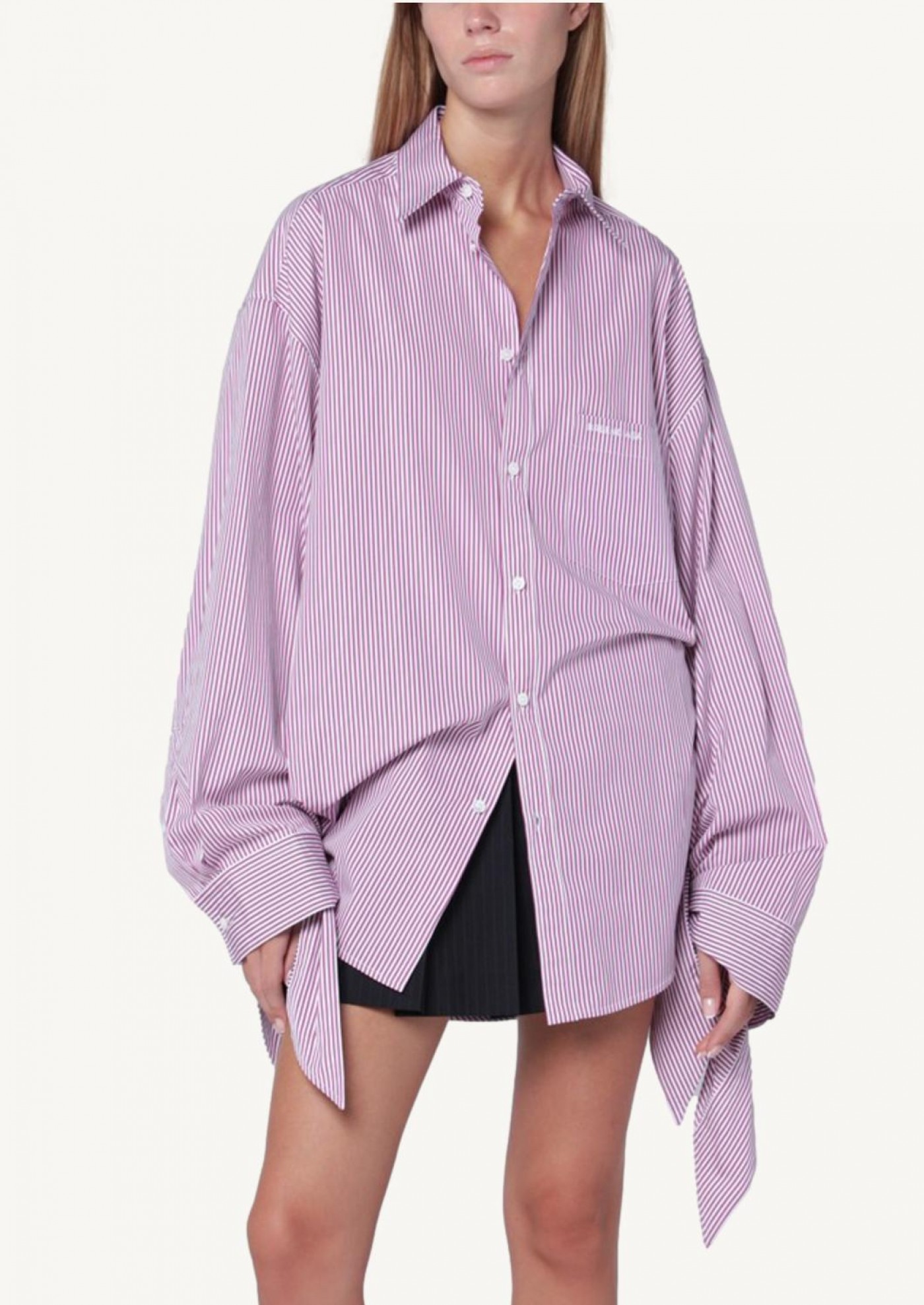 Shirt with knotted sleeves