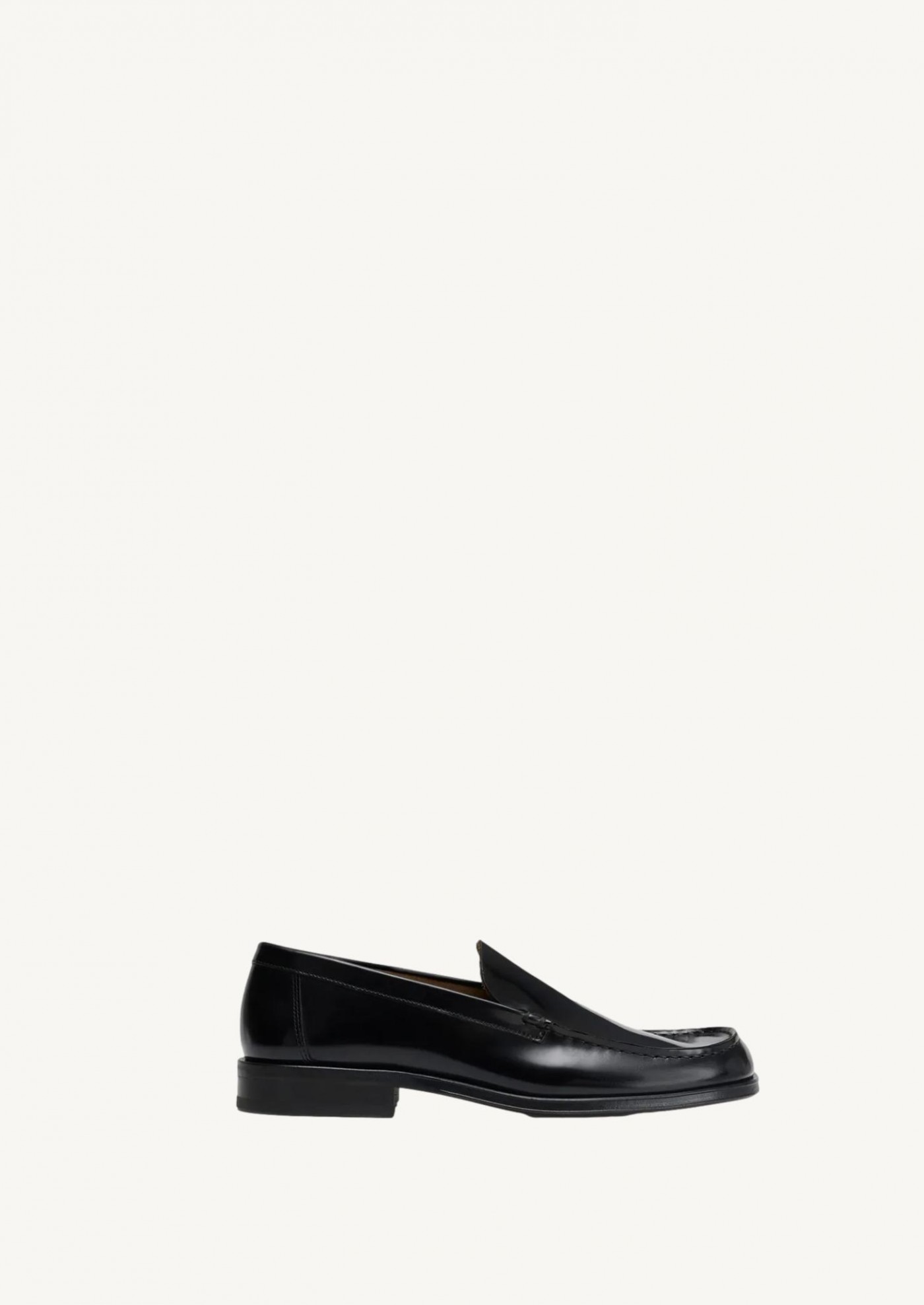 Mocassins en cuir brillant noir