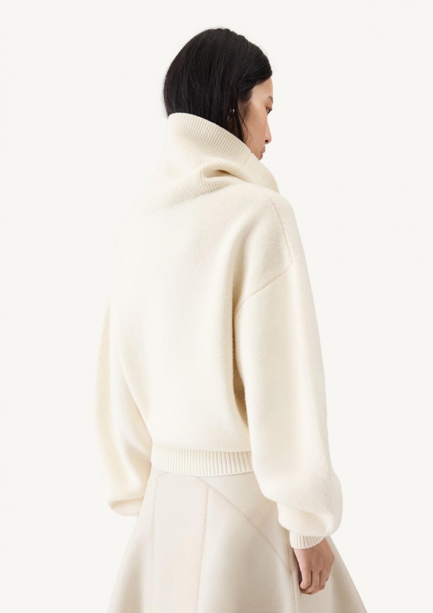 La maille Pallone blanc Jacquemus