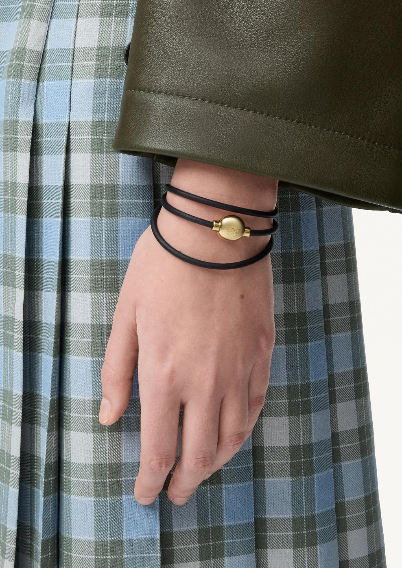 Black leather Pebble bracelet
