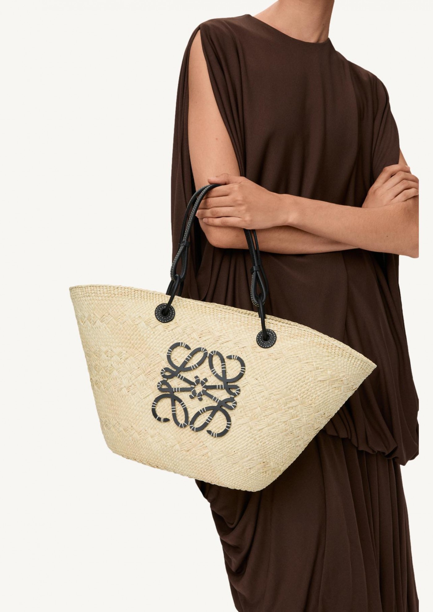 Anagram natural black basket Loewe