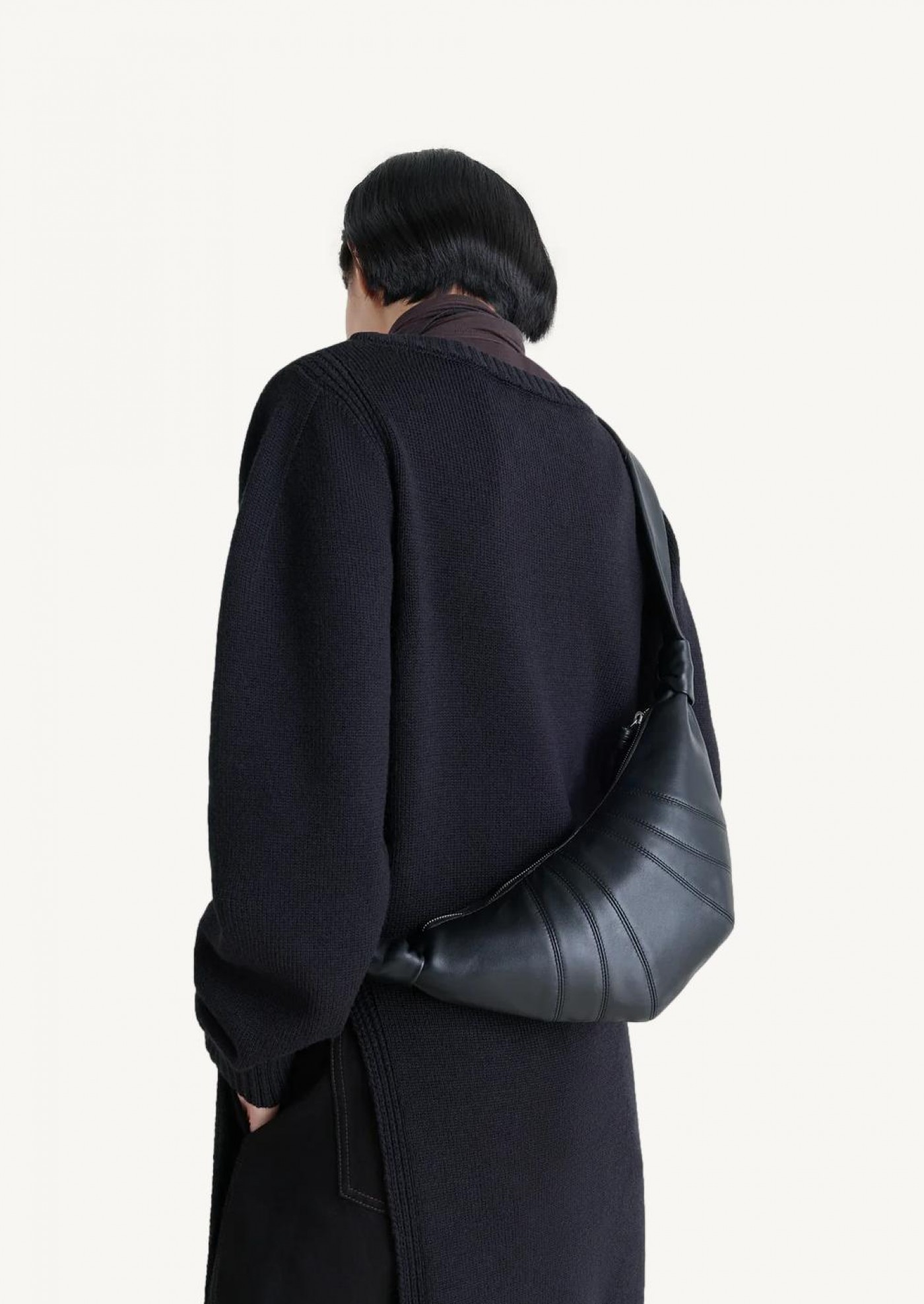 Croissant petit modèle noir Lemaire