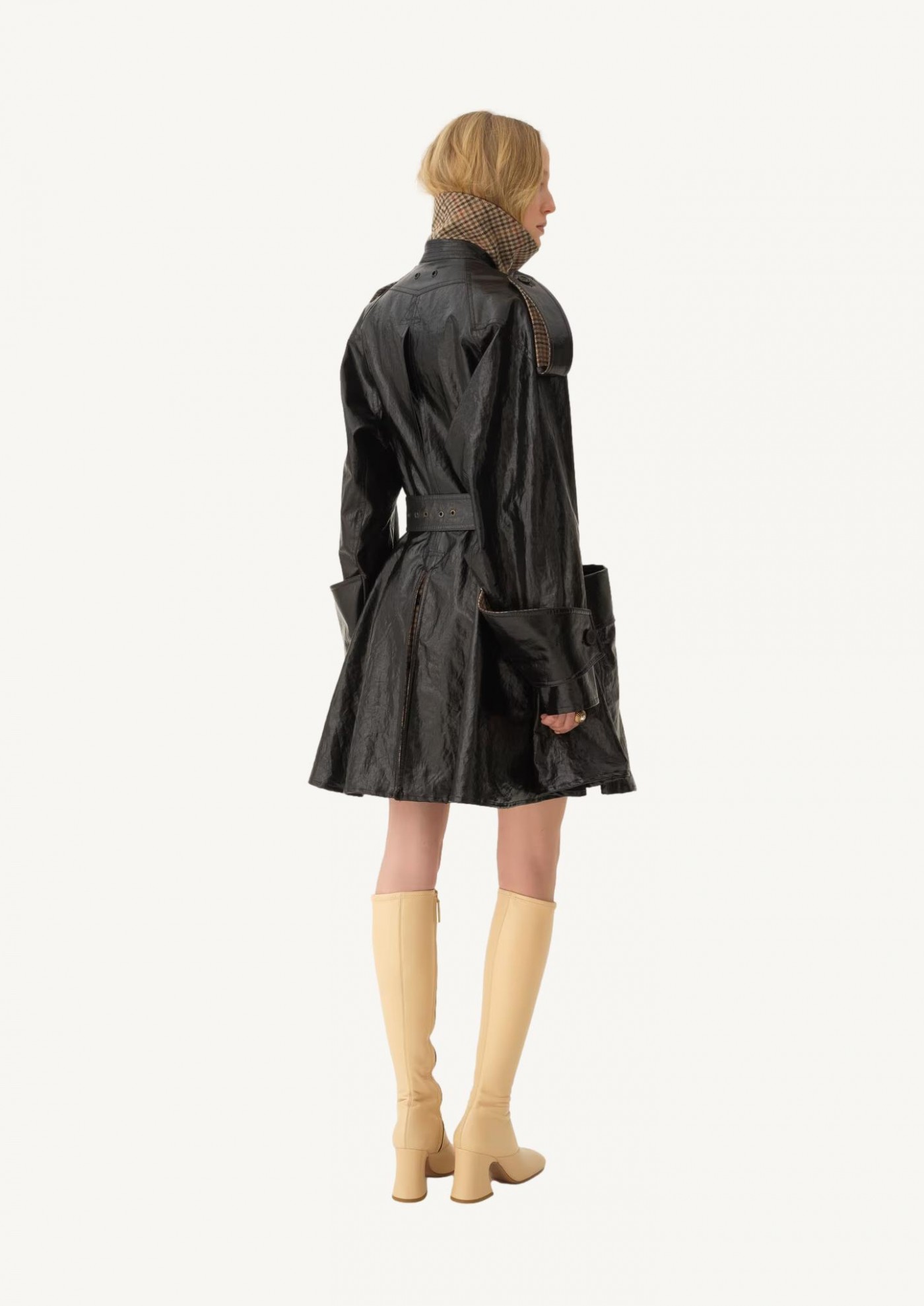 Short double-breasted cavalier coat in coated linen Chloé