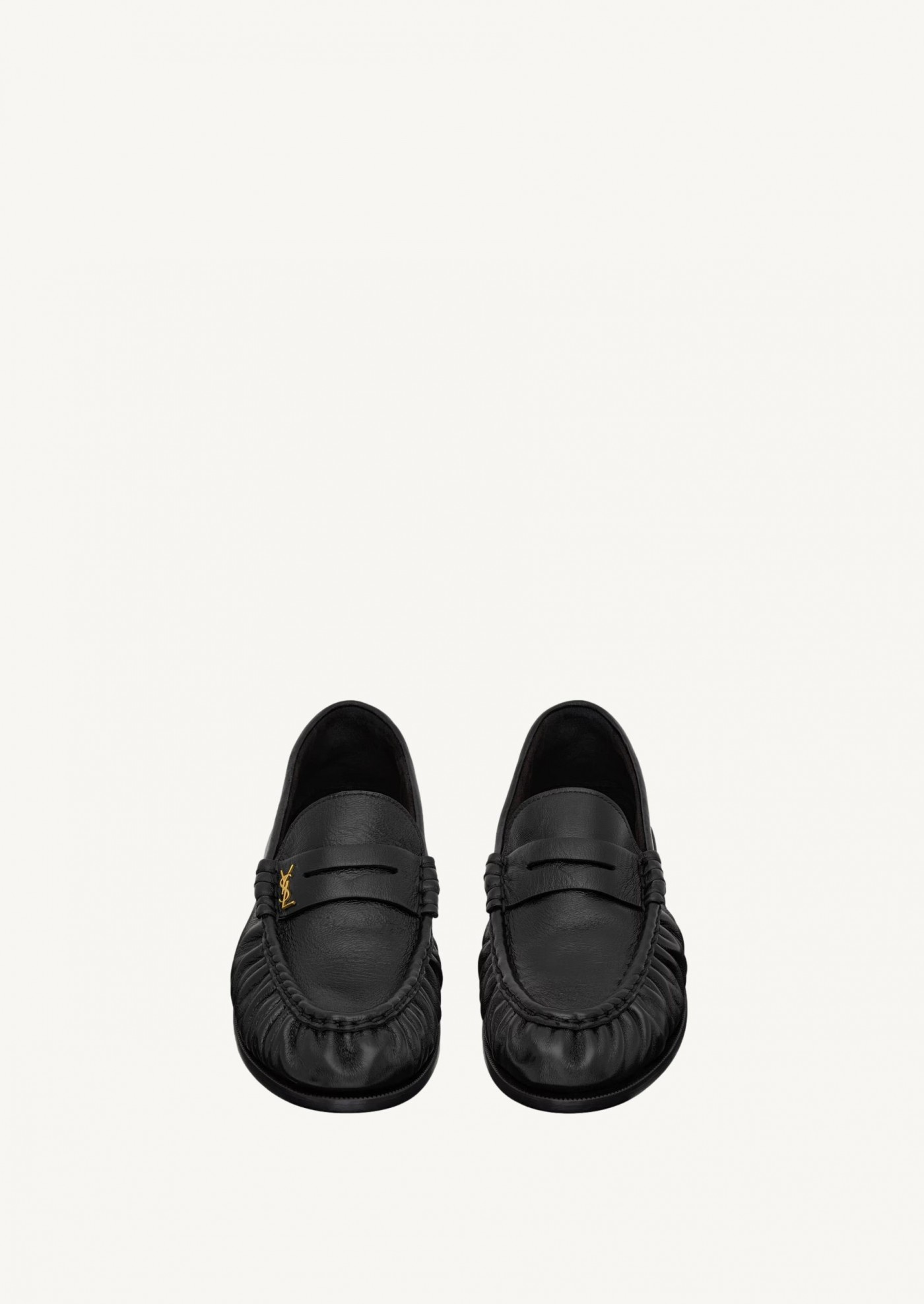 The supple loafer in shiny leather