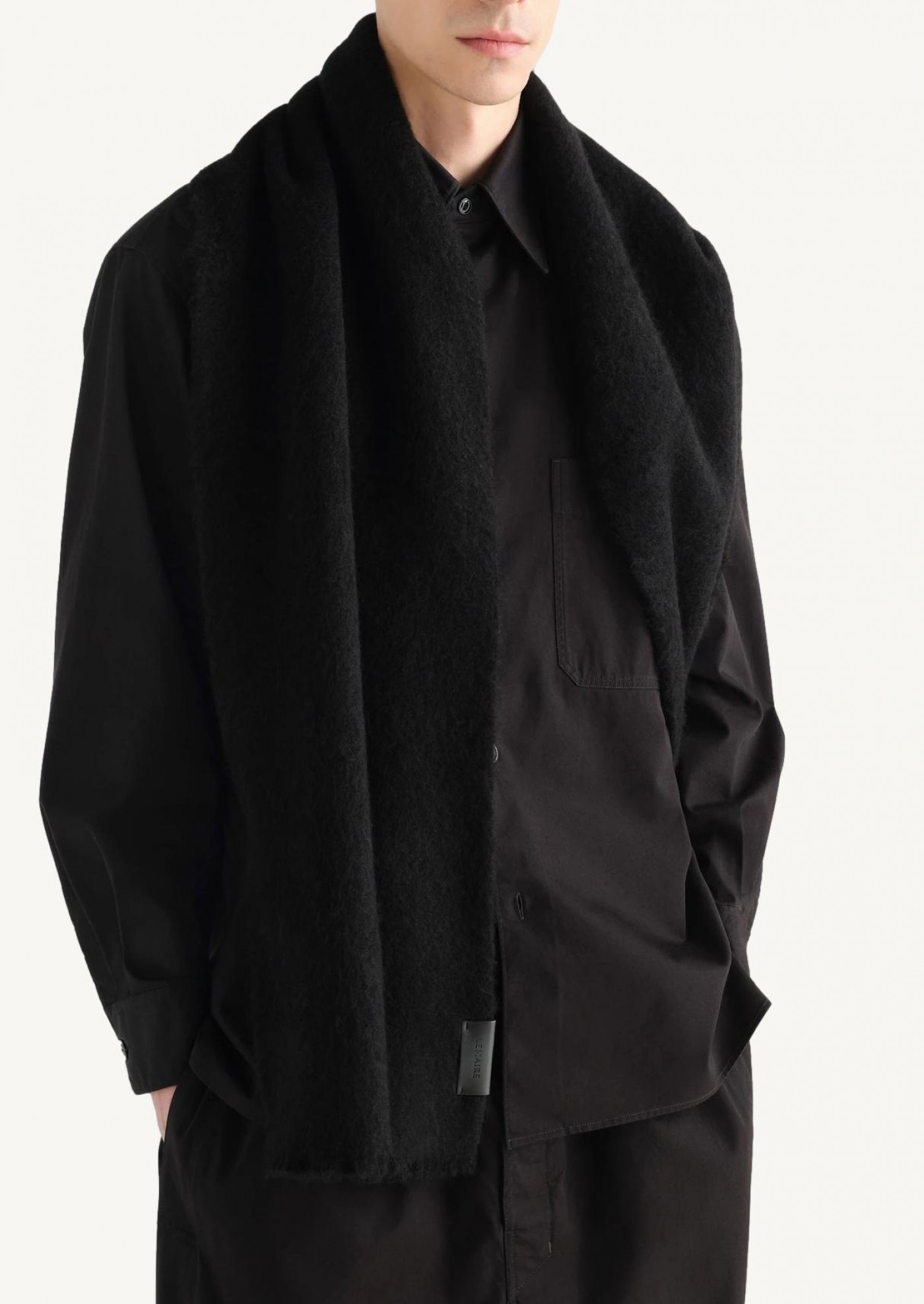 SOFT FLUFFY SCARF IN ALPACA Lemaire