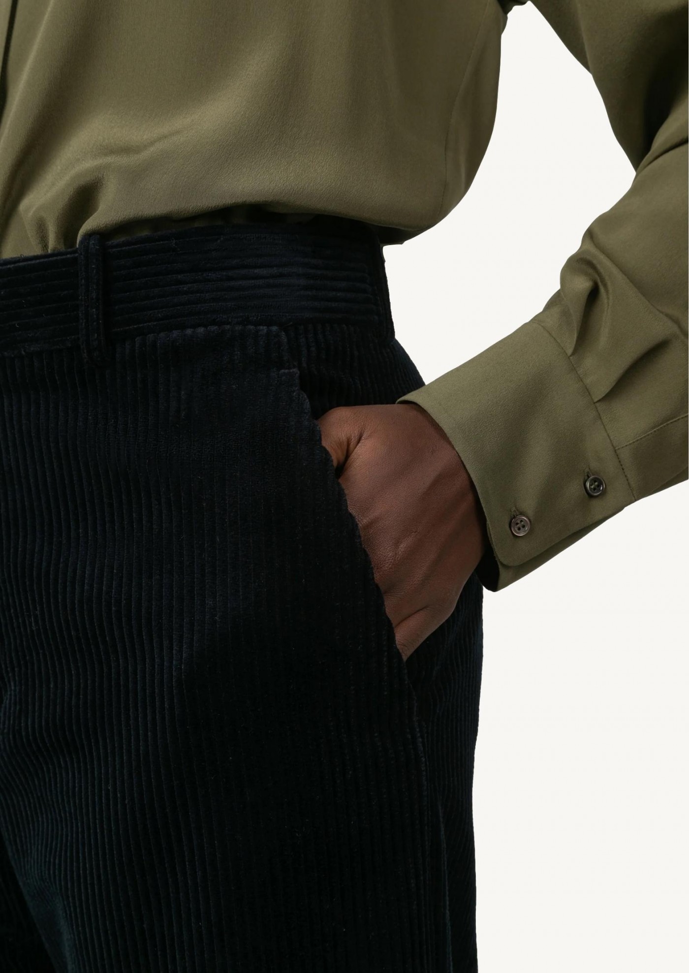 PANTALON EN VELOURS CÔTELÉ FRANCK MARINE Indress
