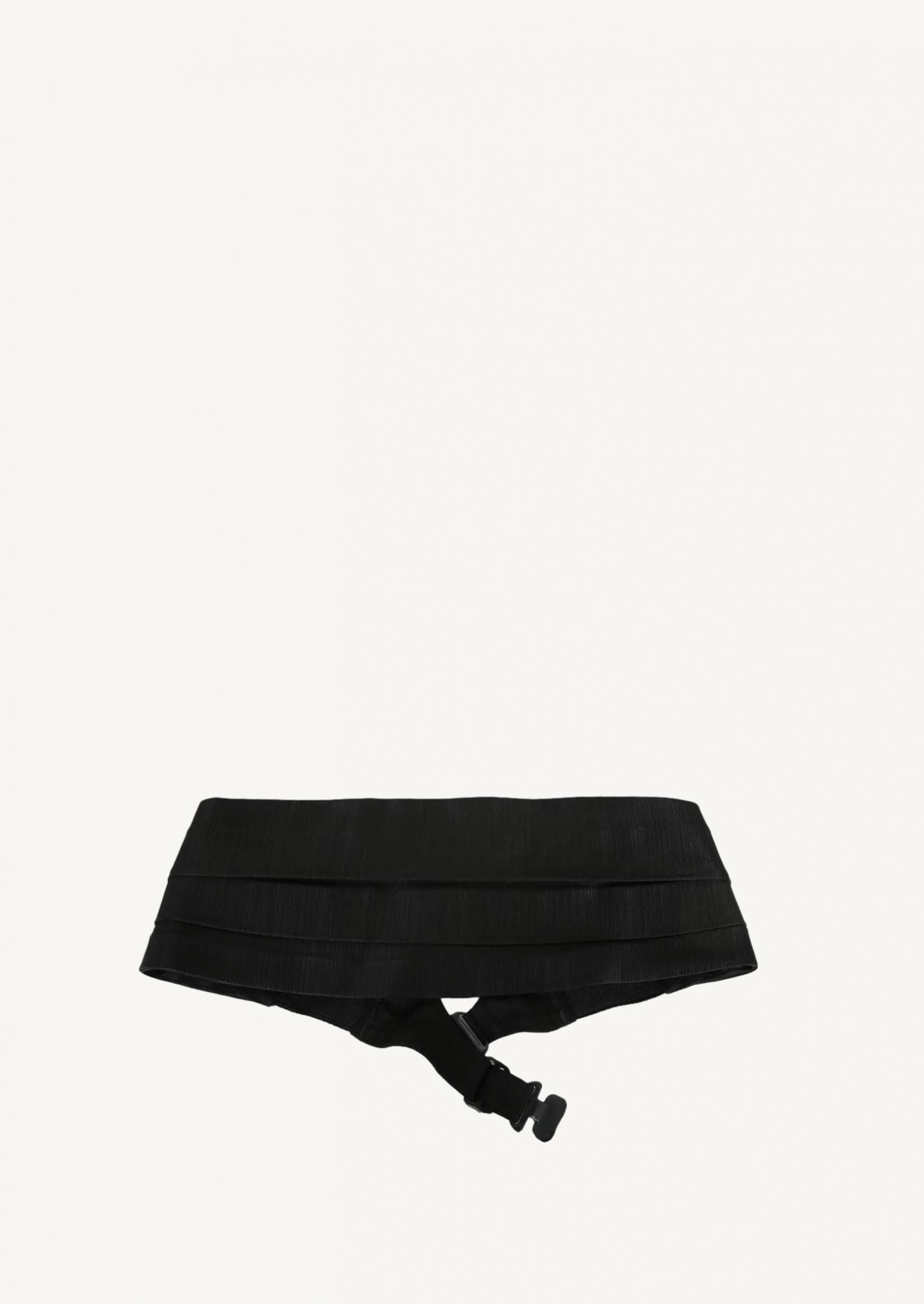 LA CEINTURE NOIRE FUMÉE
